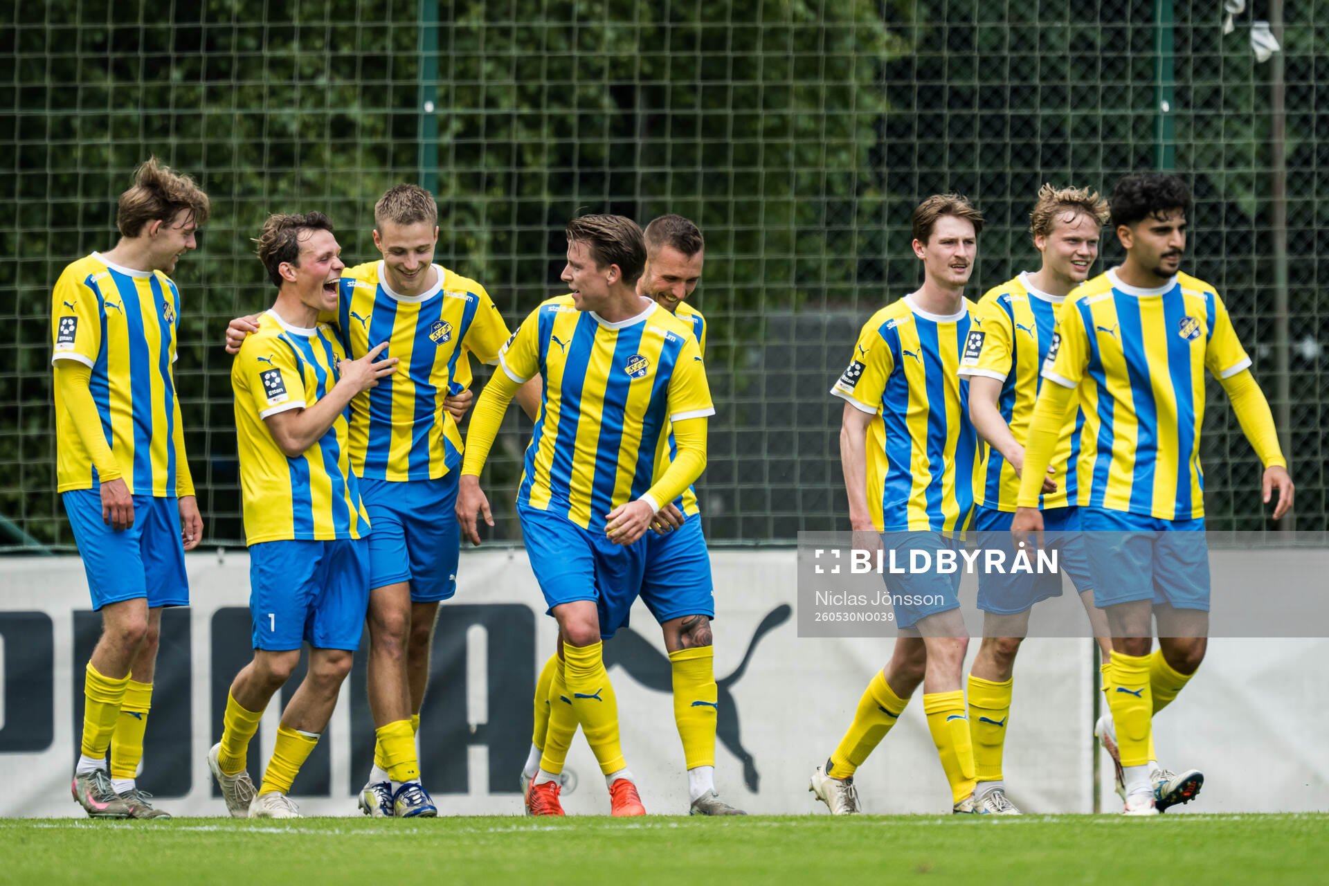 Eskilsminnes Axel Sjöberg och André Gustafson jublar