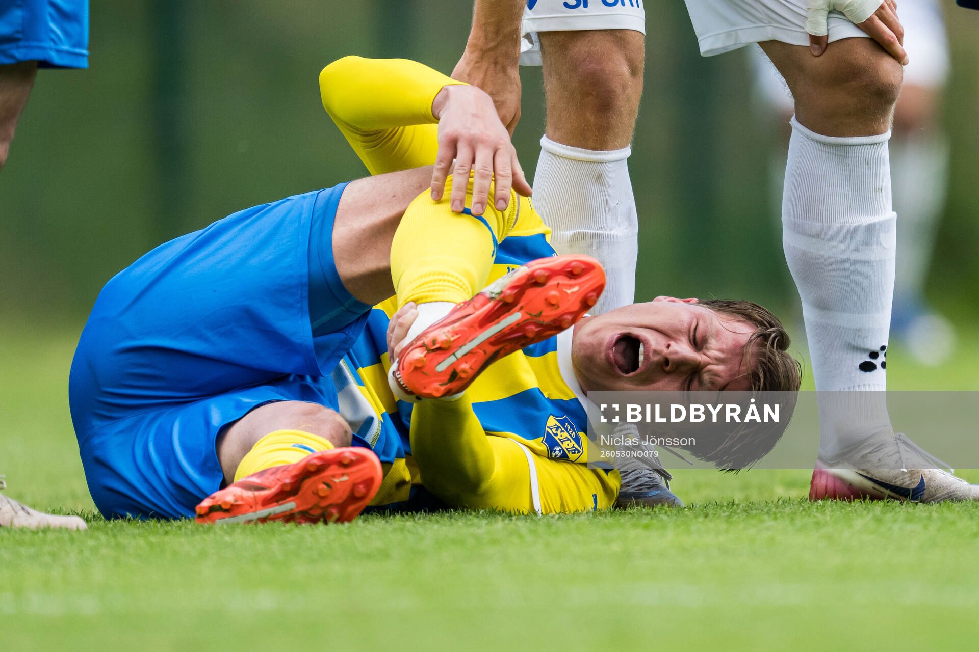 Eskilsminnes Fabian Velander har ont