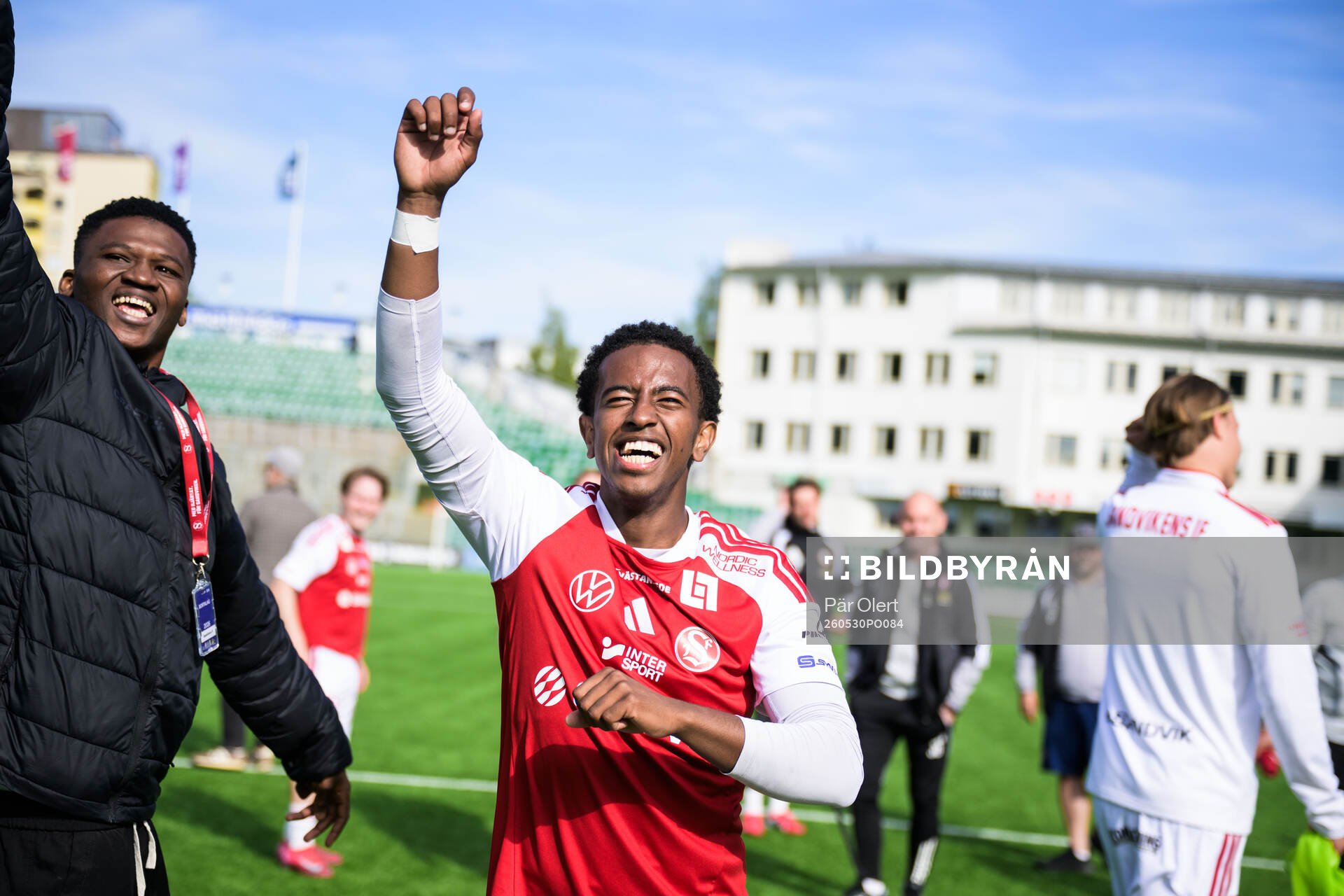 Sandvikens Yabets Yaliso Yaya jublar