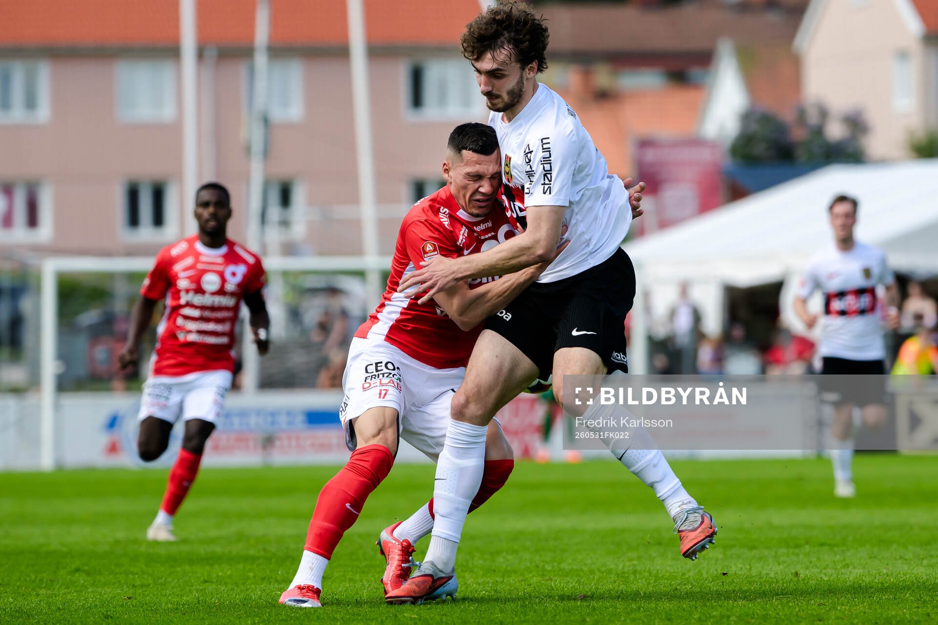 Degerfors Arman Taranis och Brommapojkarnas Andreas Troelsen