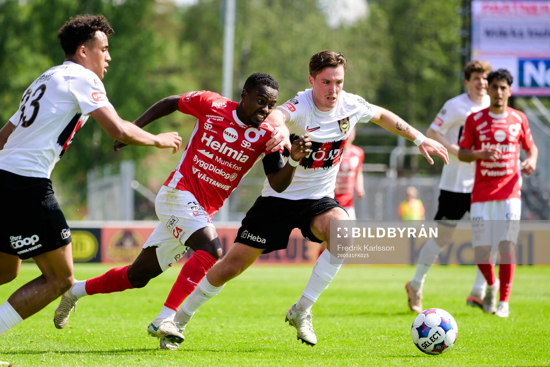 Degerfors Nahom Netabay och Brommapojkarnas Rasmus Örqvist