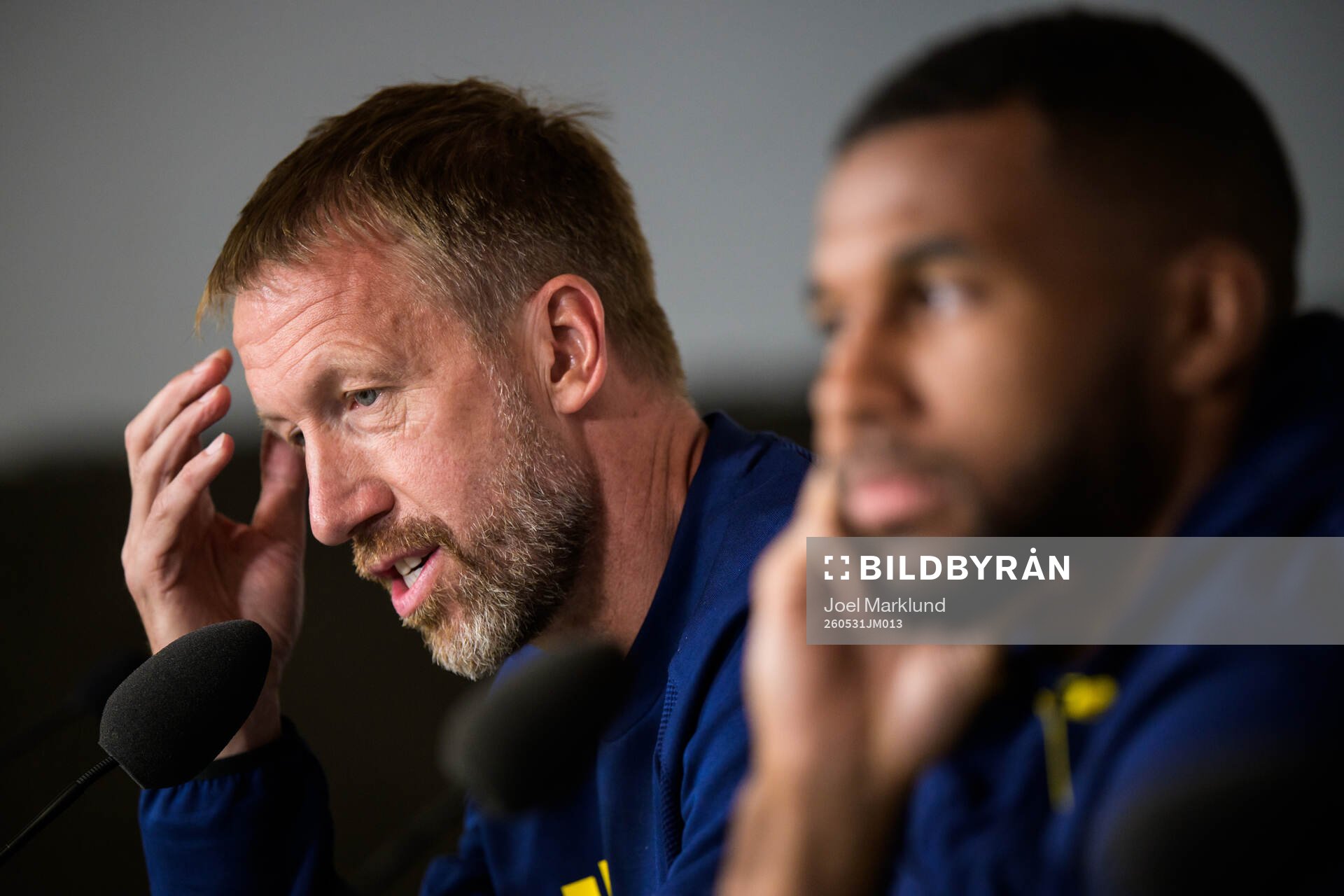 Head coach Graham Potter and Isak Hien of the Swedish