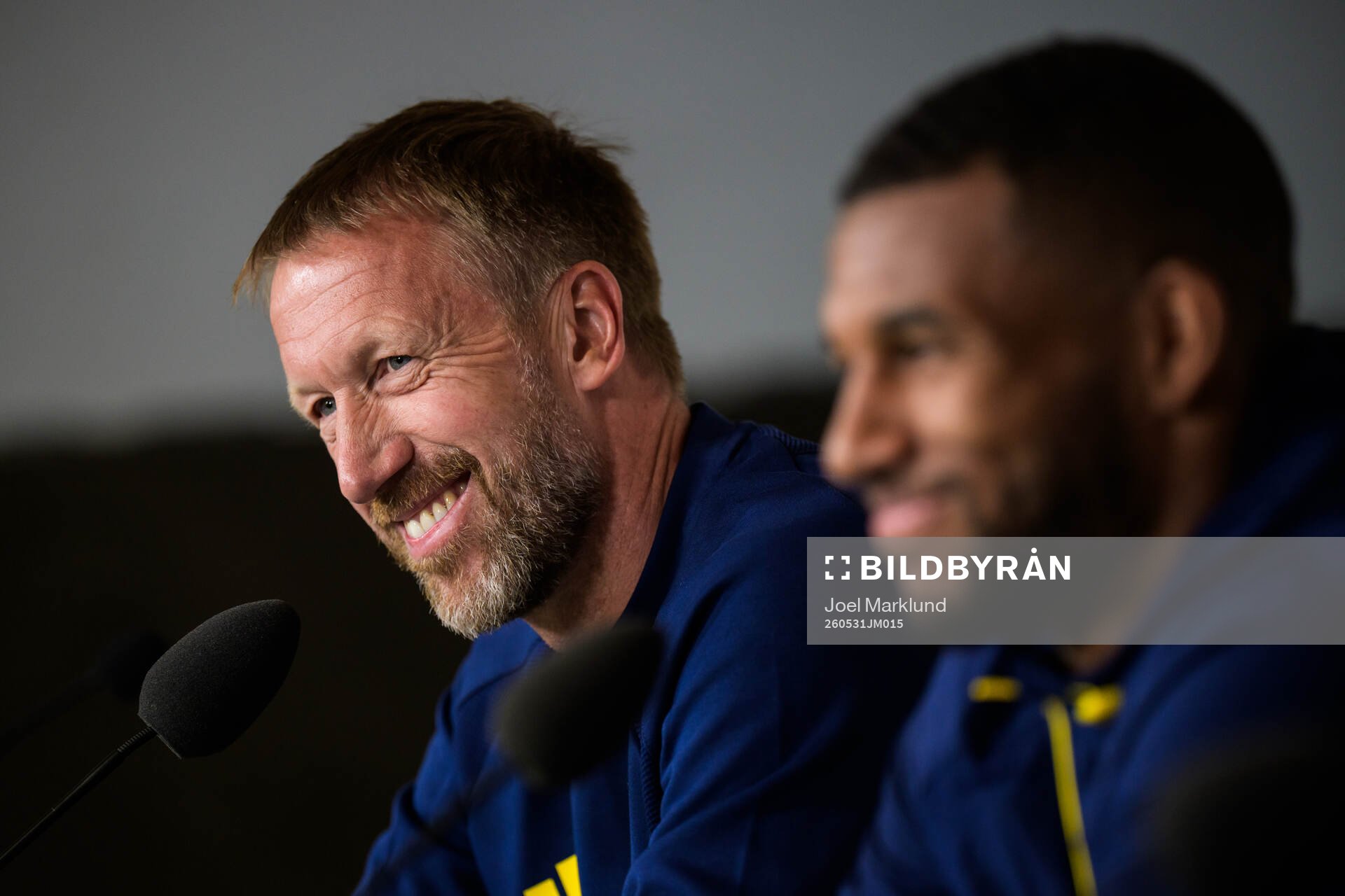 Head coach Graham Potter and Isak Hien of the Swedish
