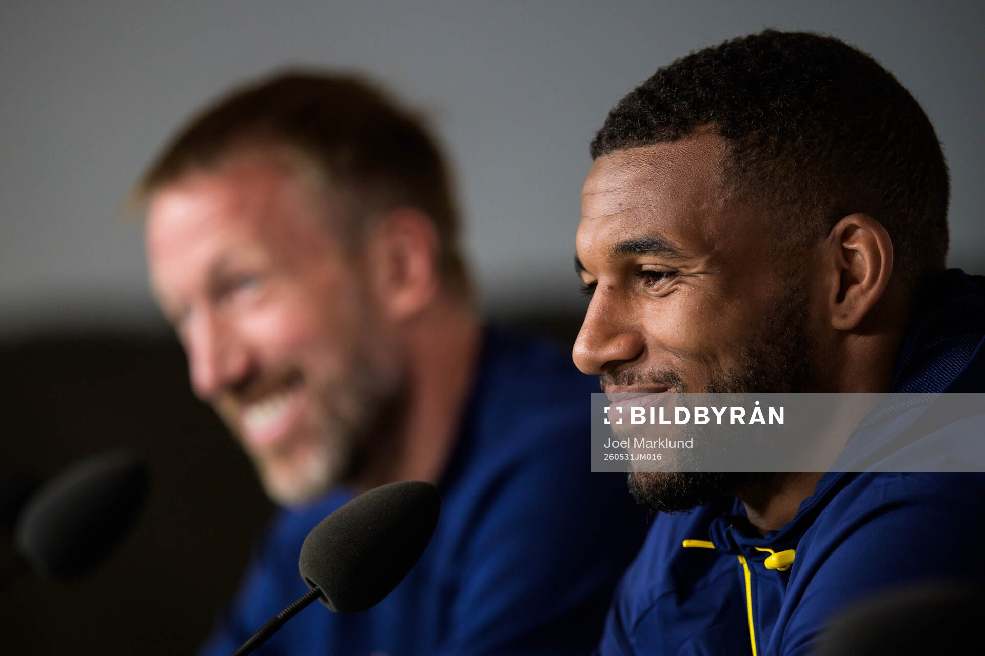 Head coach Graham Potter and Isak Hien of the Swedish