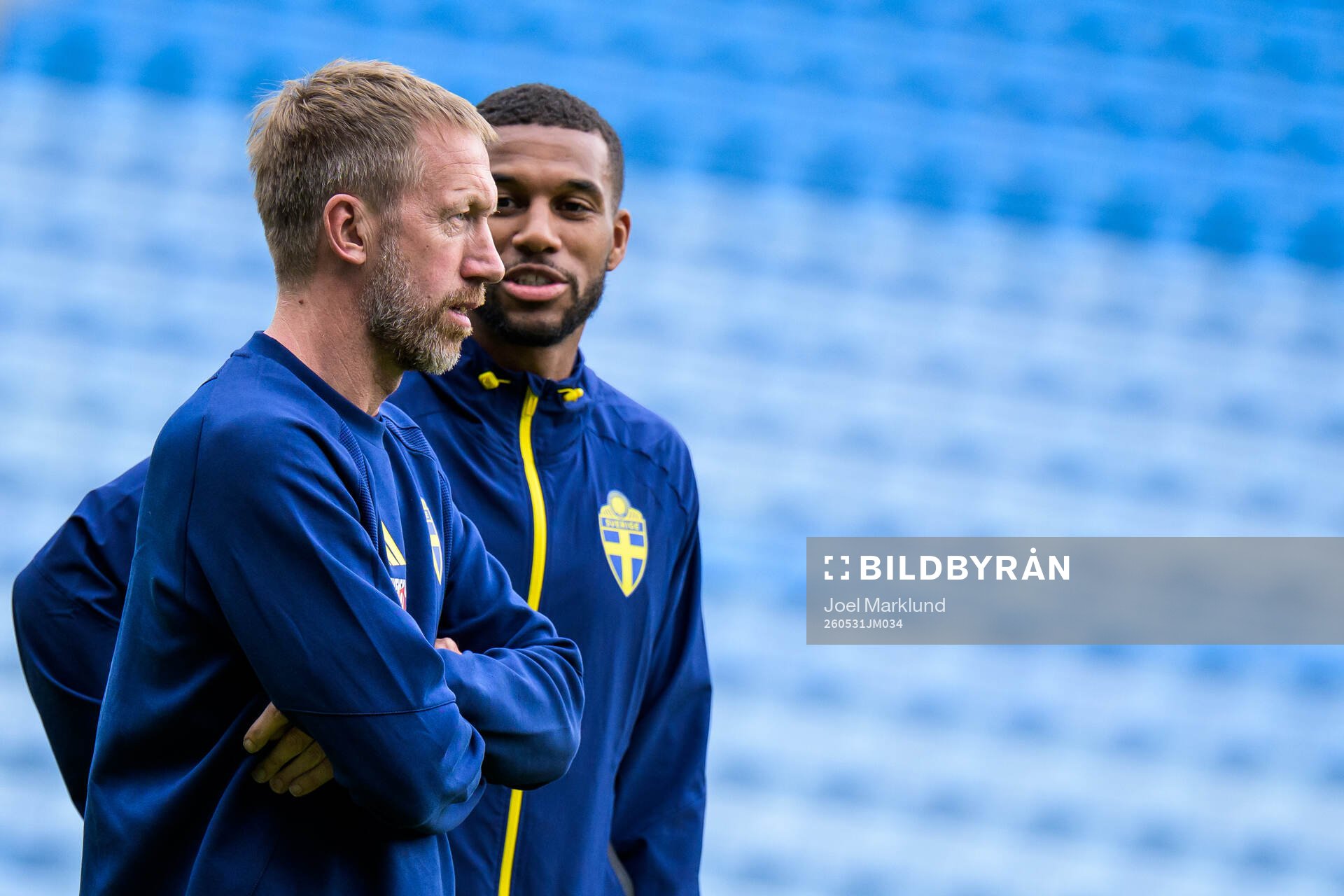 Head coach Graham Potter and Isak Hien of the Swedish