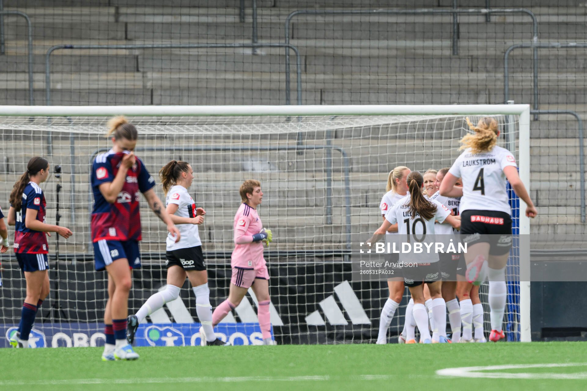 Brommapojkarnas Adelina Engman jublar