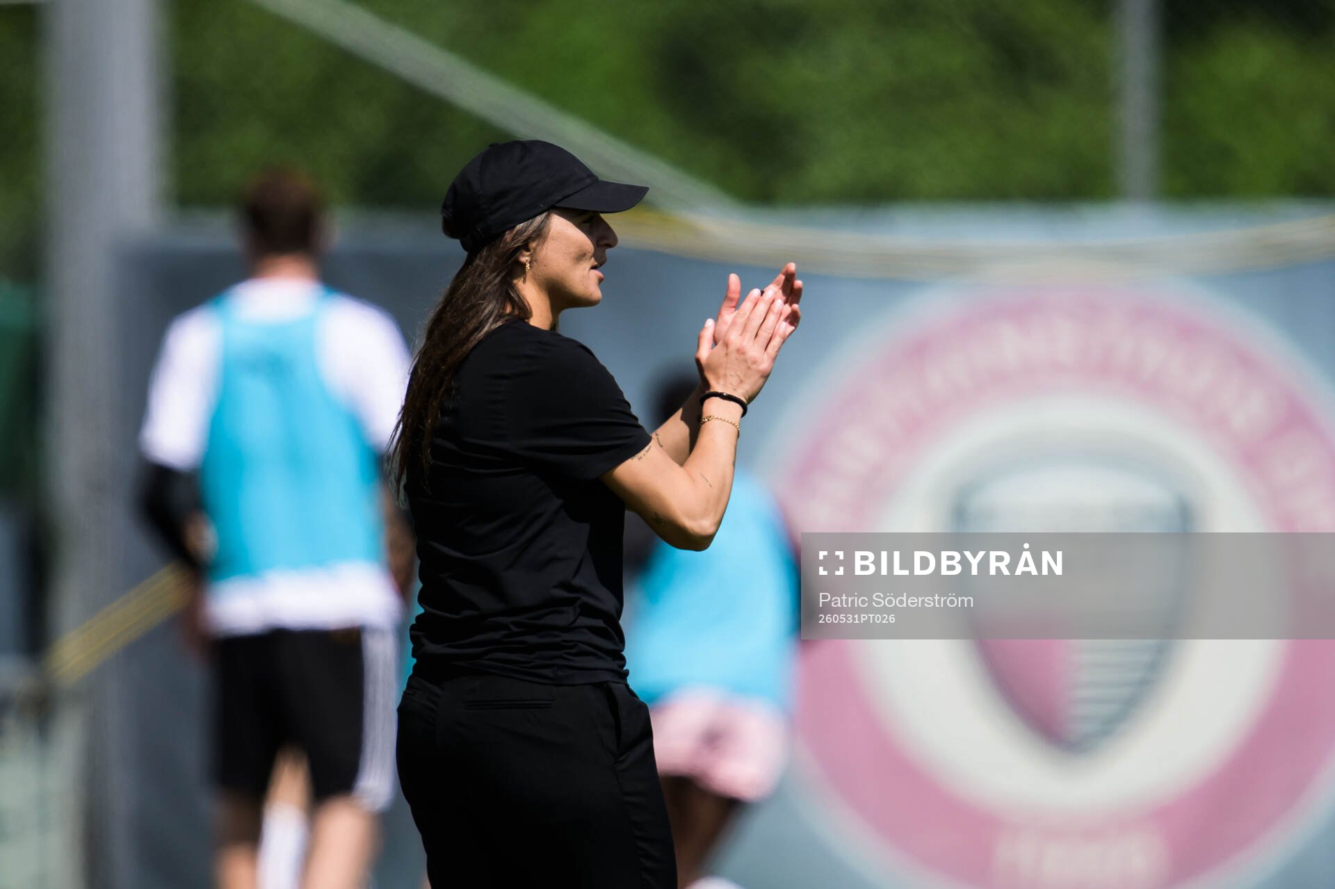 Häckens tränare Elena Sadiku