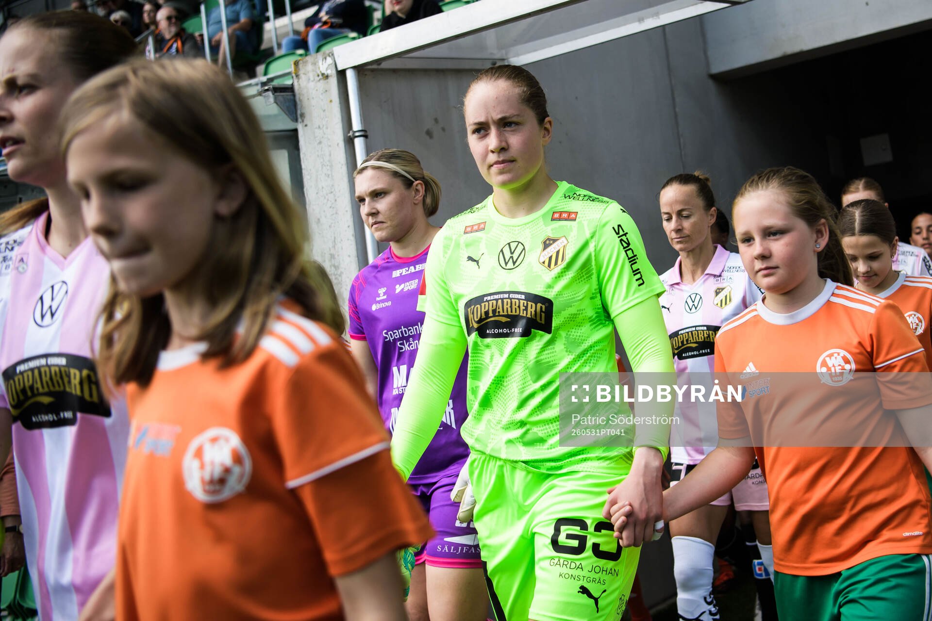 Kristianstads målvakt Moa Olsson och Häckens målvakt