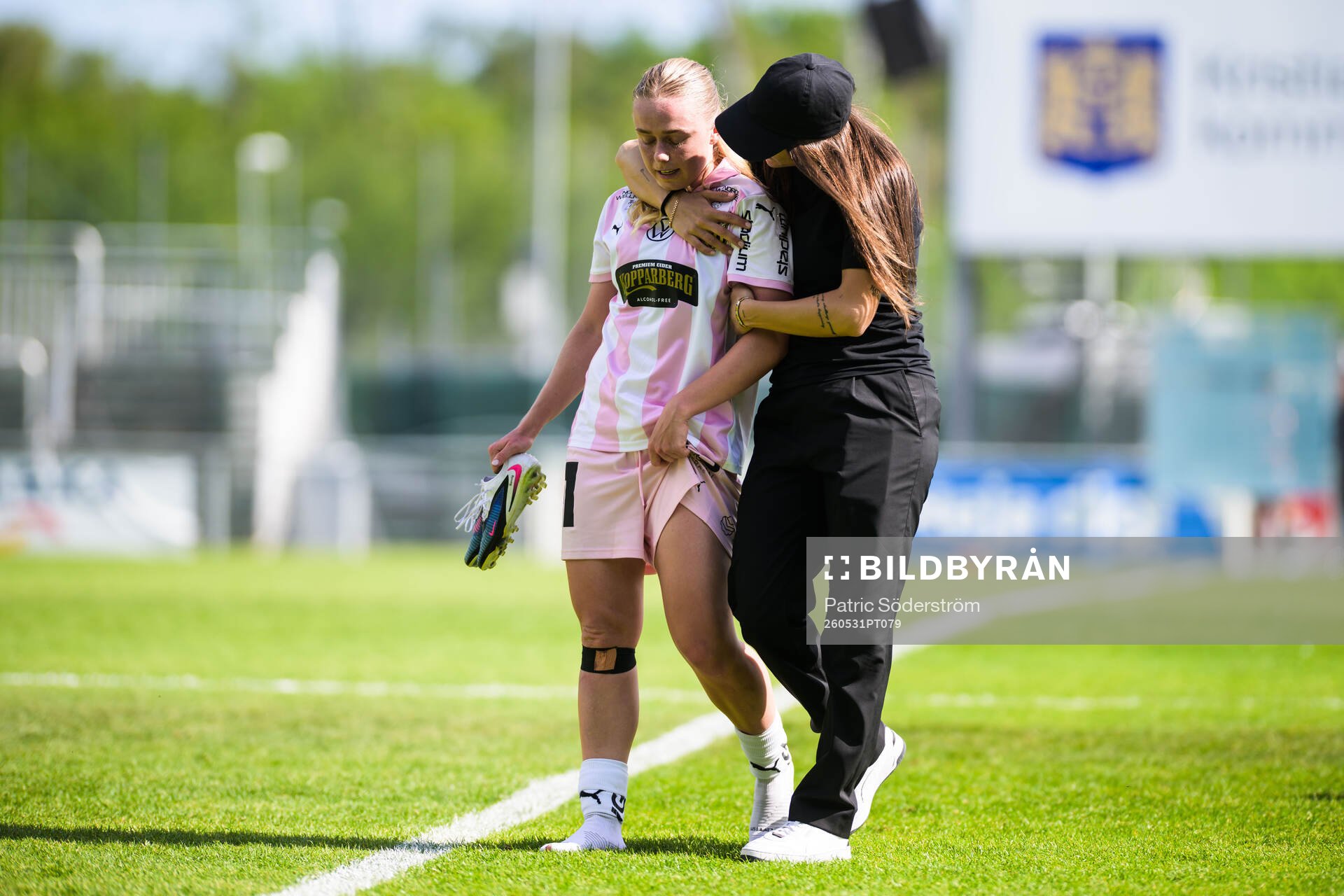 Häckens Pernille Sanvig och tränare Elena Sadiku jublar