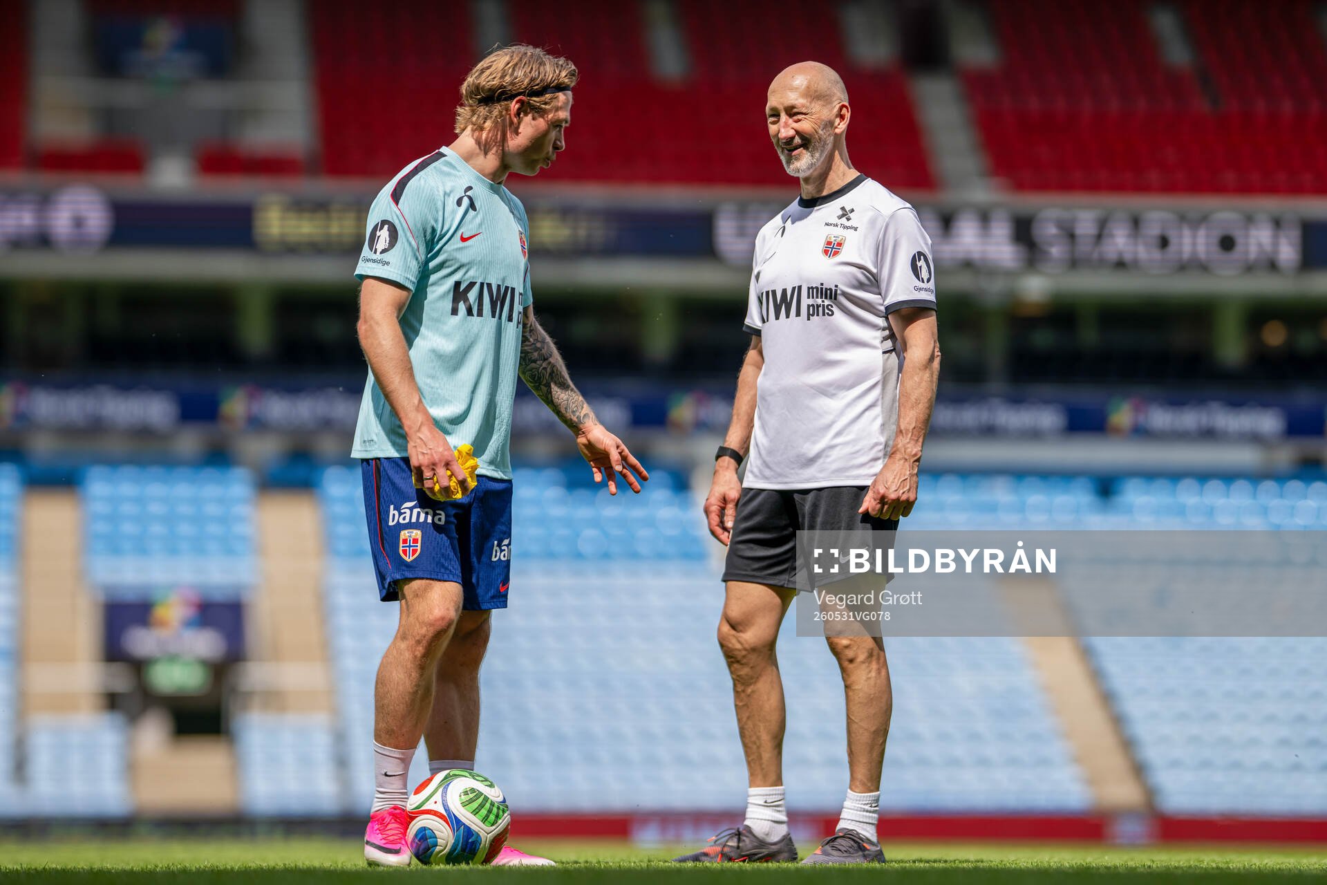Patrick Berg and manual therapist Leif Arne Lystad of the