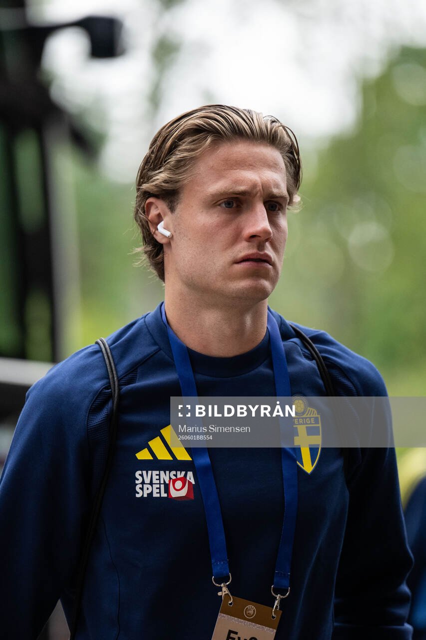 Mattias Svanberg of Sweden arrives