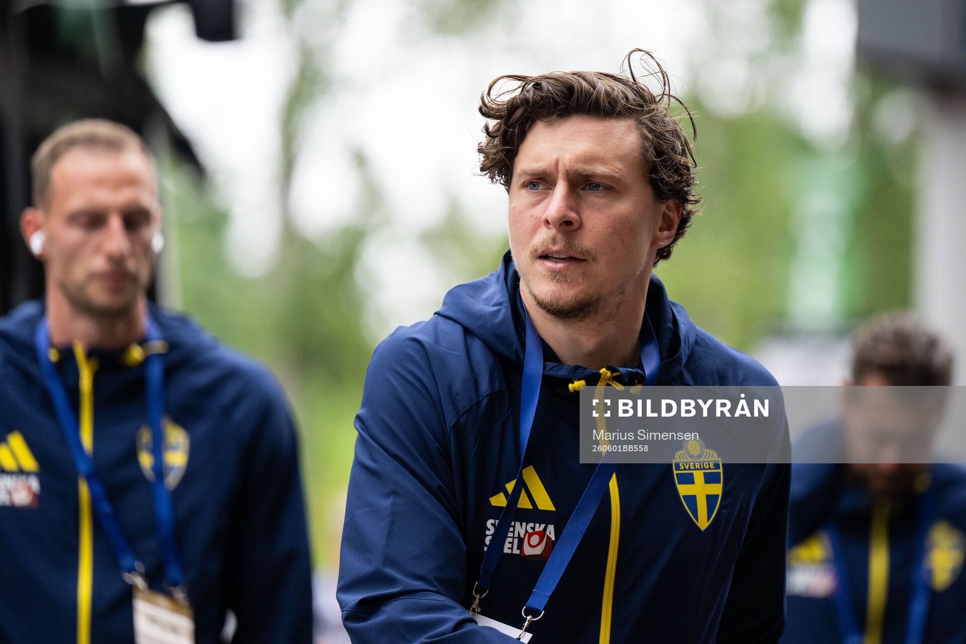 Victor Nilsson Lindelöf of Sweden arrives