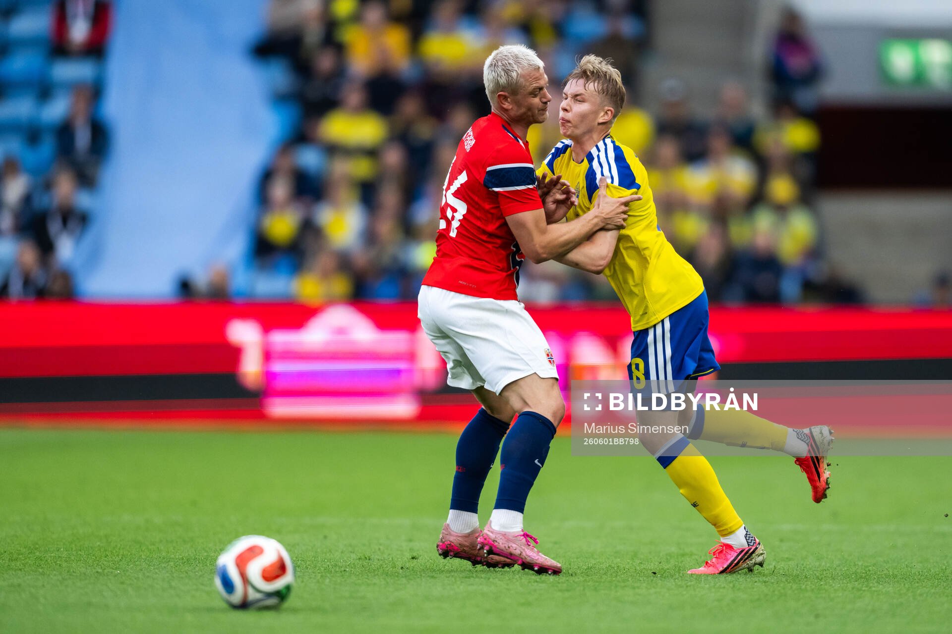 Julian Ryerson of Norway and Daniel Svensson of Sweden