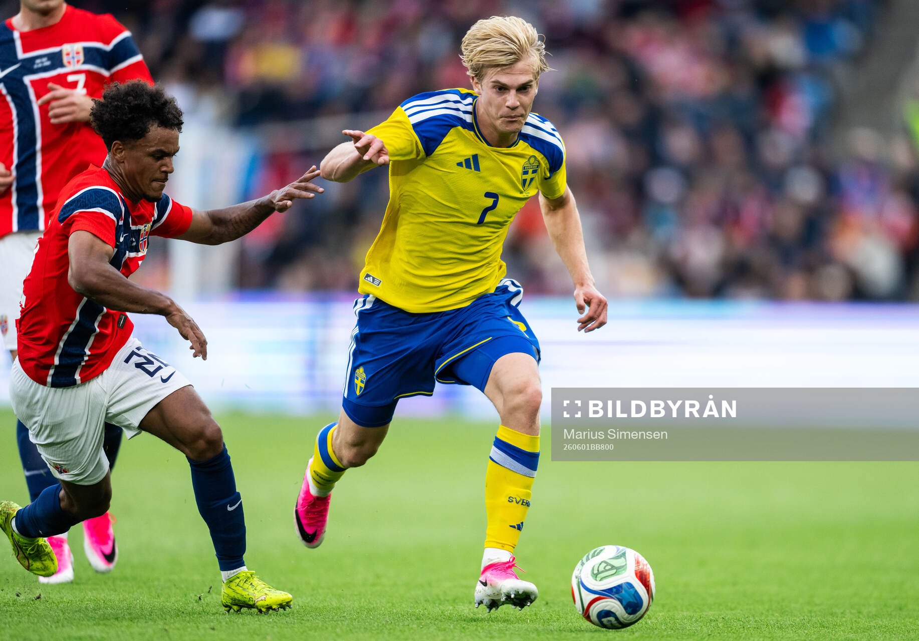 Oscar Bobb of Norway and Lucas Bergvall of Sweden