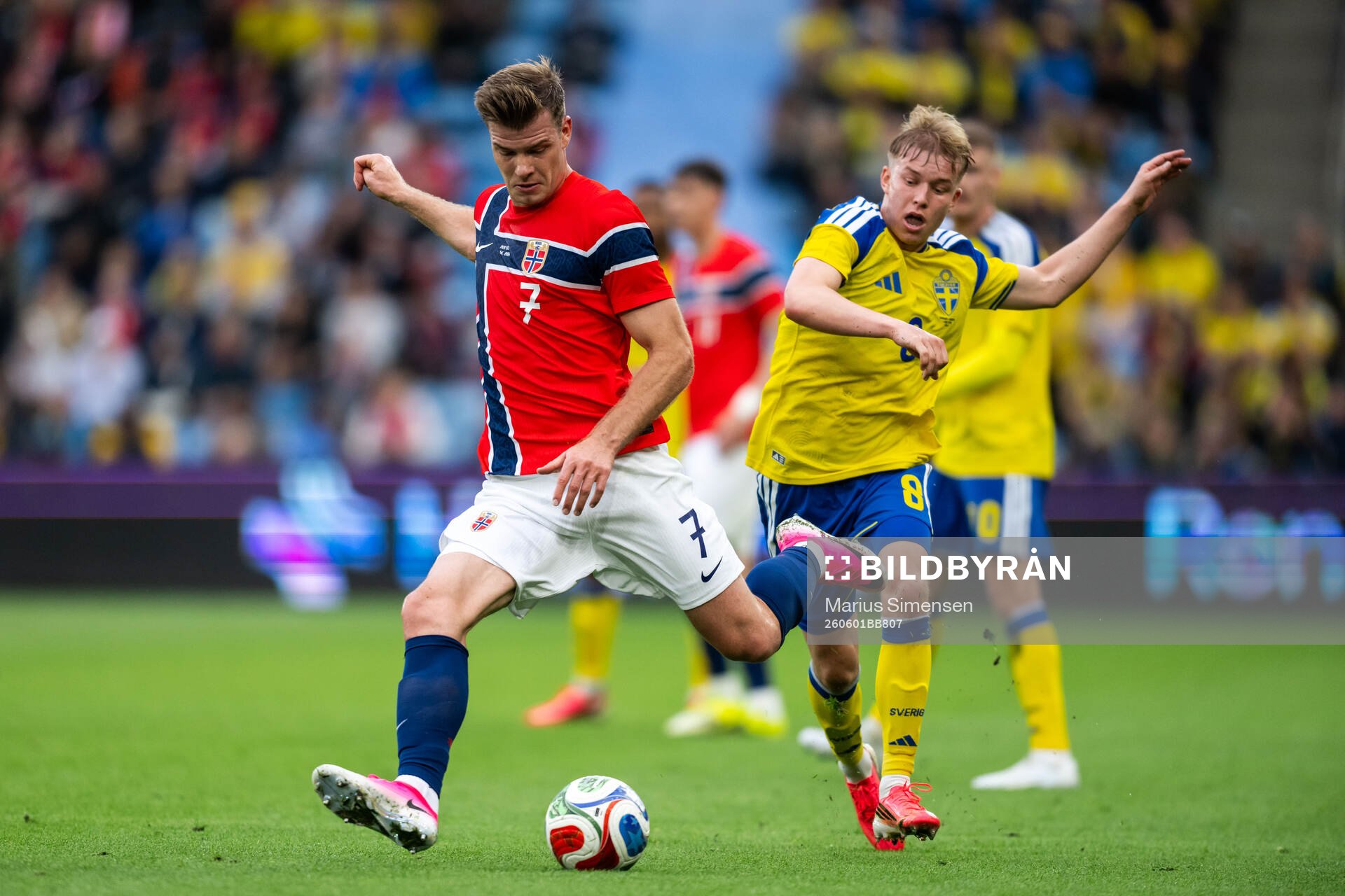 Alexander Sørloth of Norway and Daniel Svensson of Sweden
