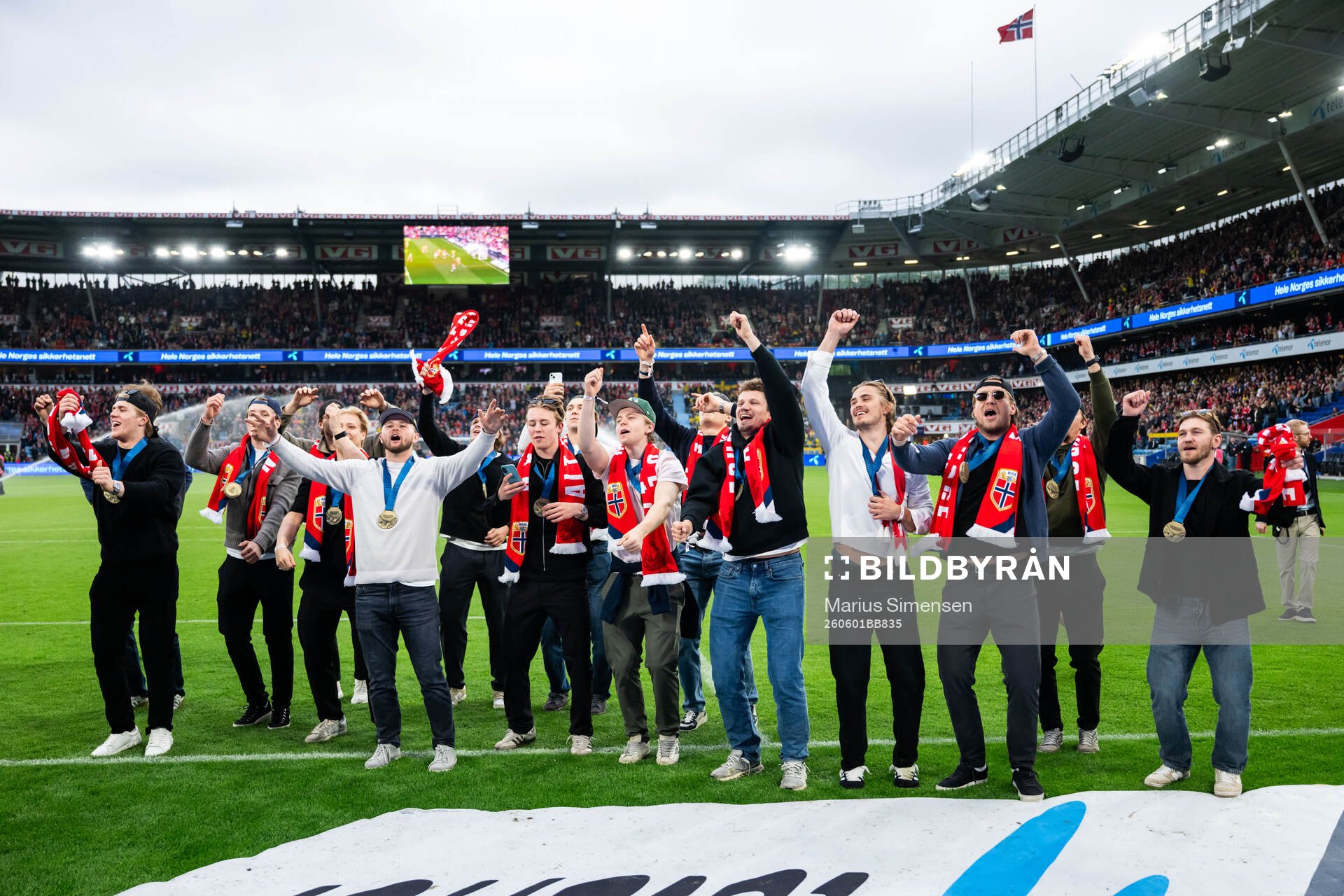 Players of the Norweigan national ice hockey team celebrated