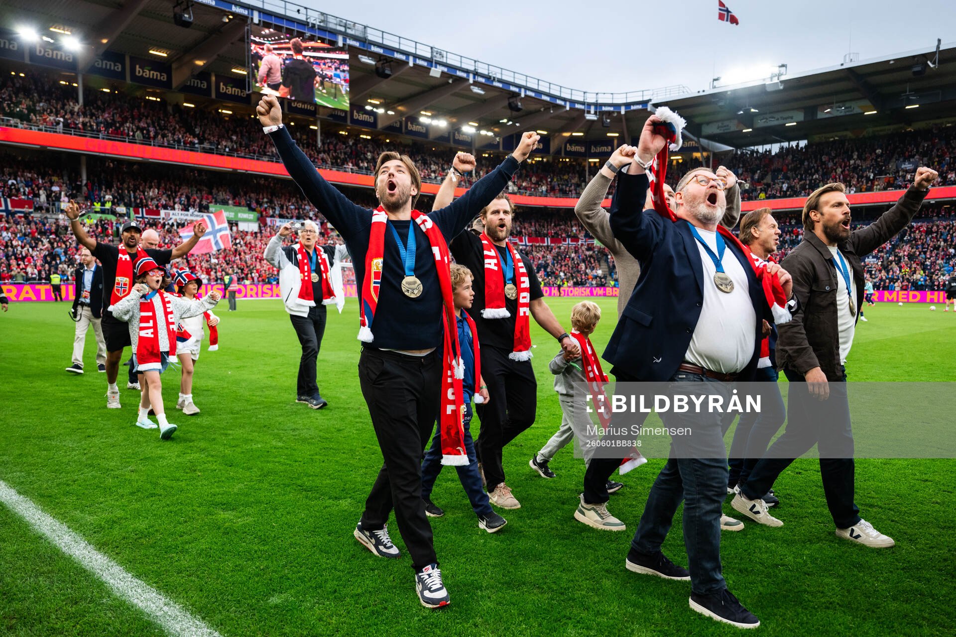Players of the Norweigan national ice hockey team celebrated