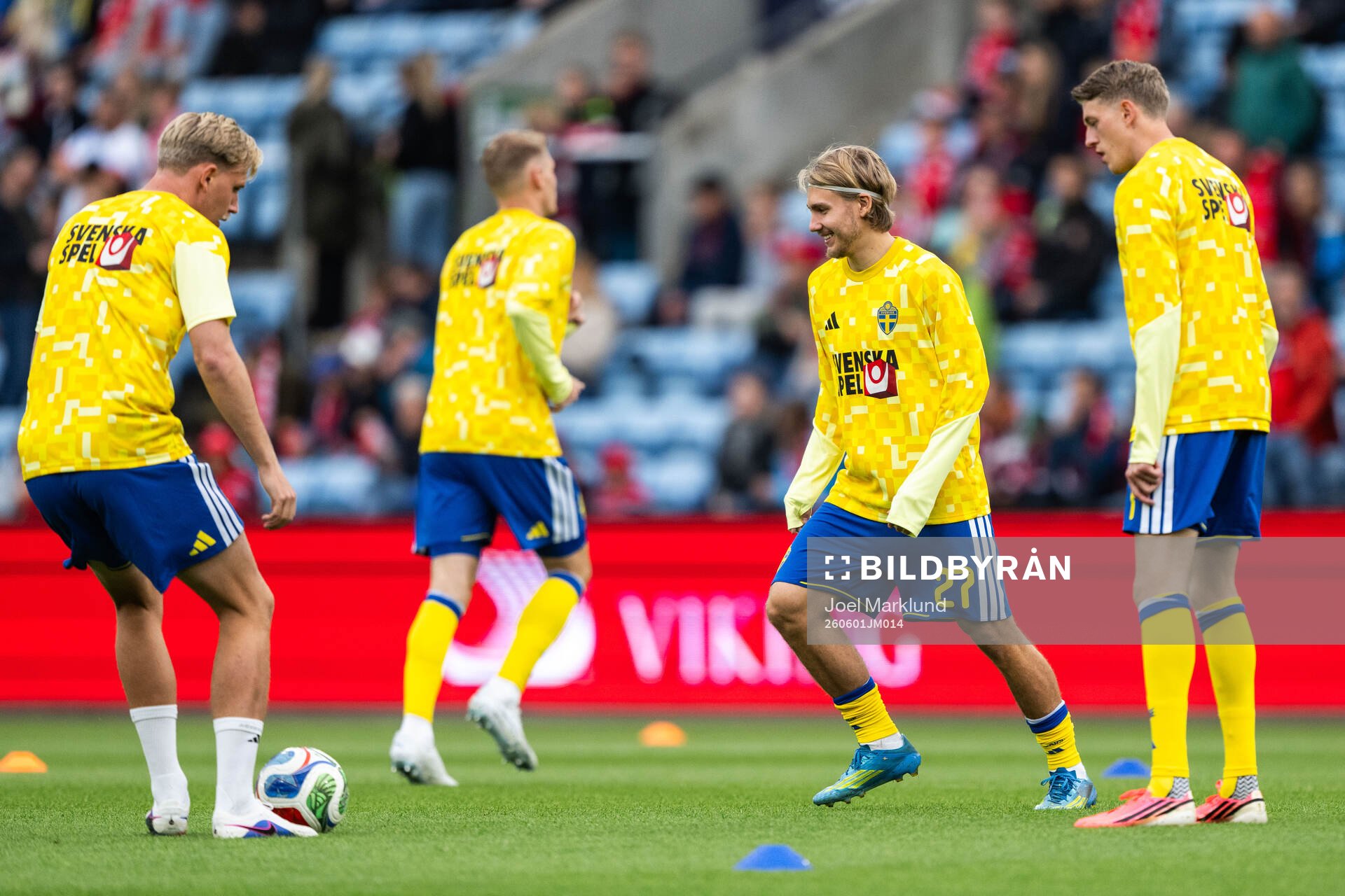Sebastian Nanasi of Sweden