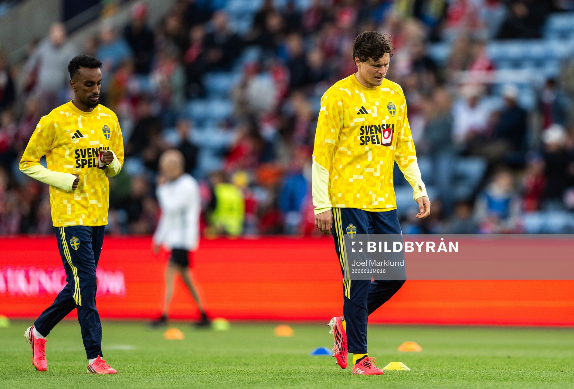 Taha Ali and Victor Nilsson Lindelöf of Sweden