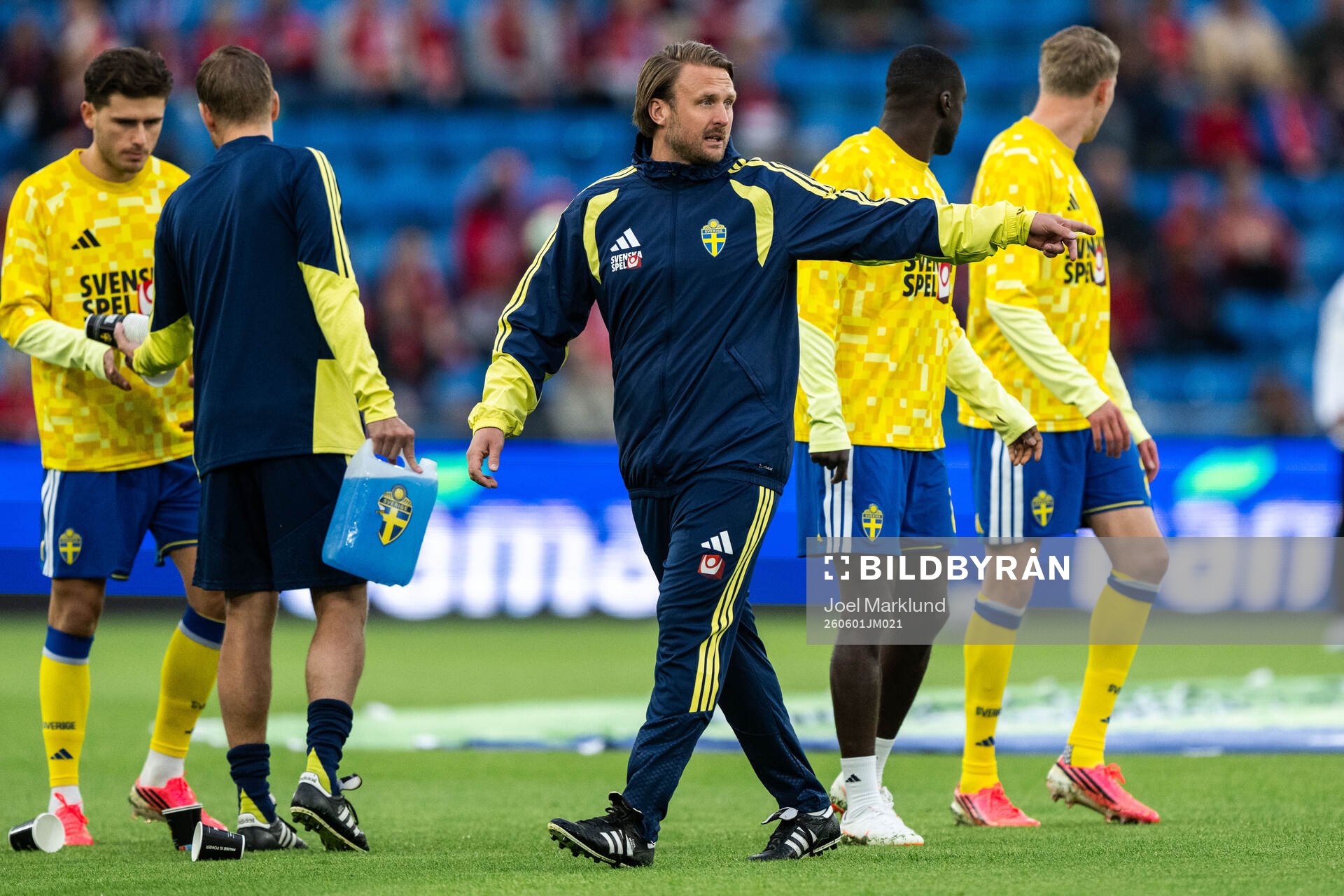Assistant coach Björn Hamberg of Sweden