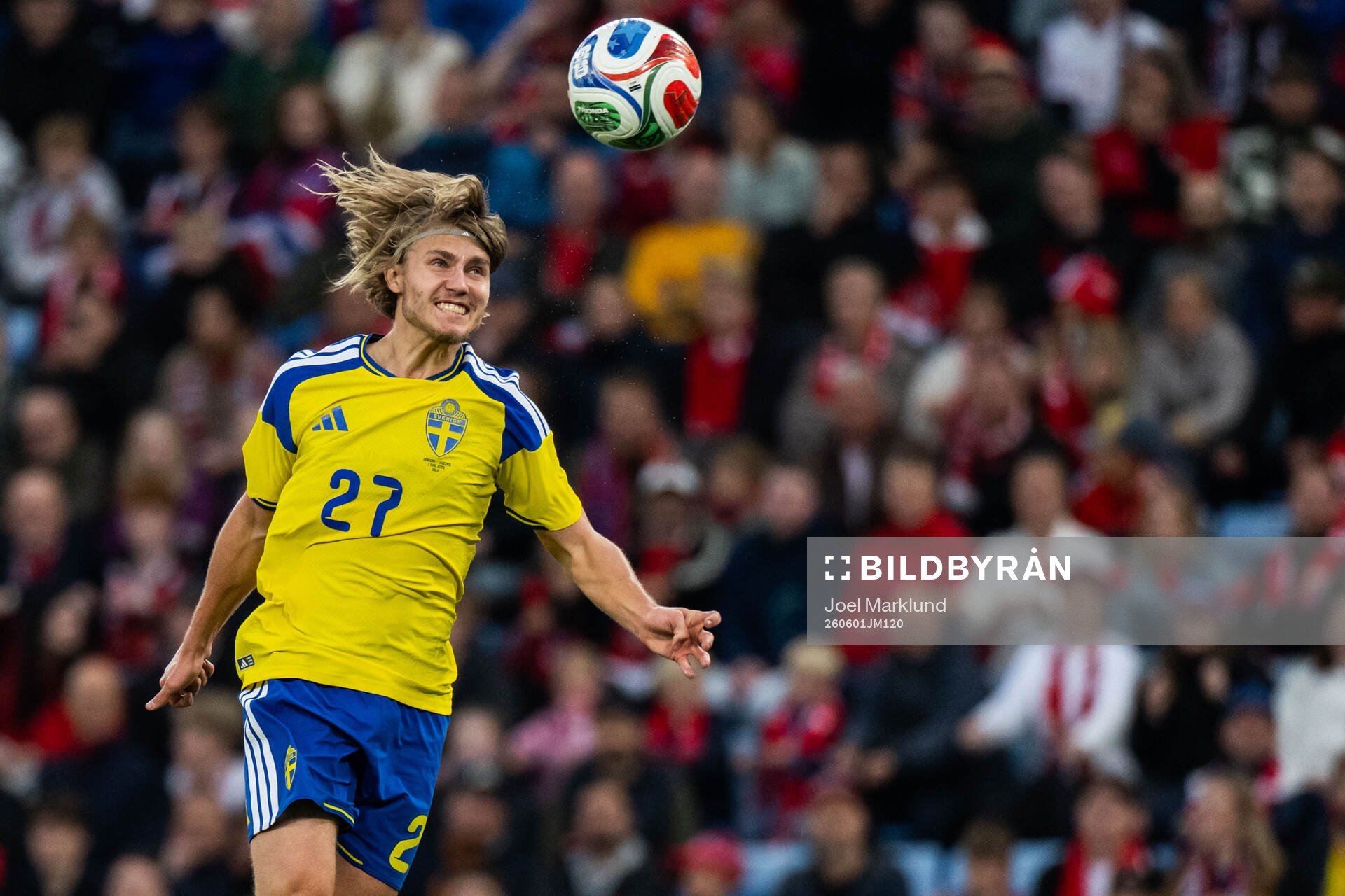 Sebastian Nanasi of Sweden scores 3-2 (later disallowed)