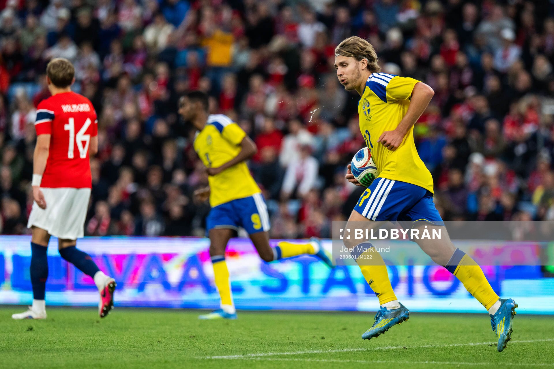 Sebastian Nanasi of Sweden