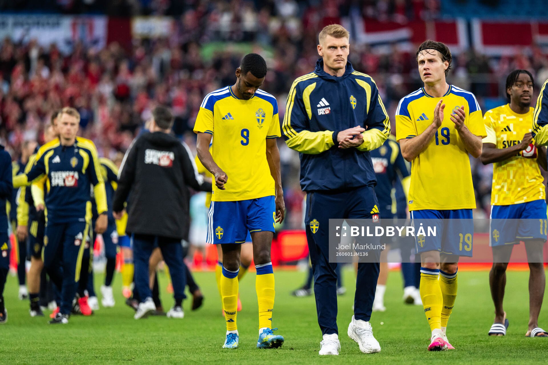 Alexander Isak, Eric Smith and Mattias Svanberg of Sweden