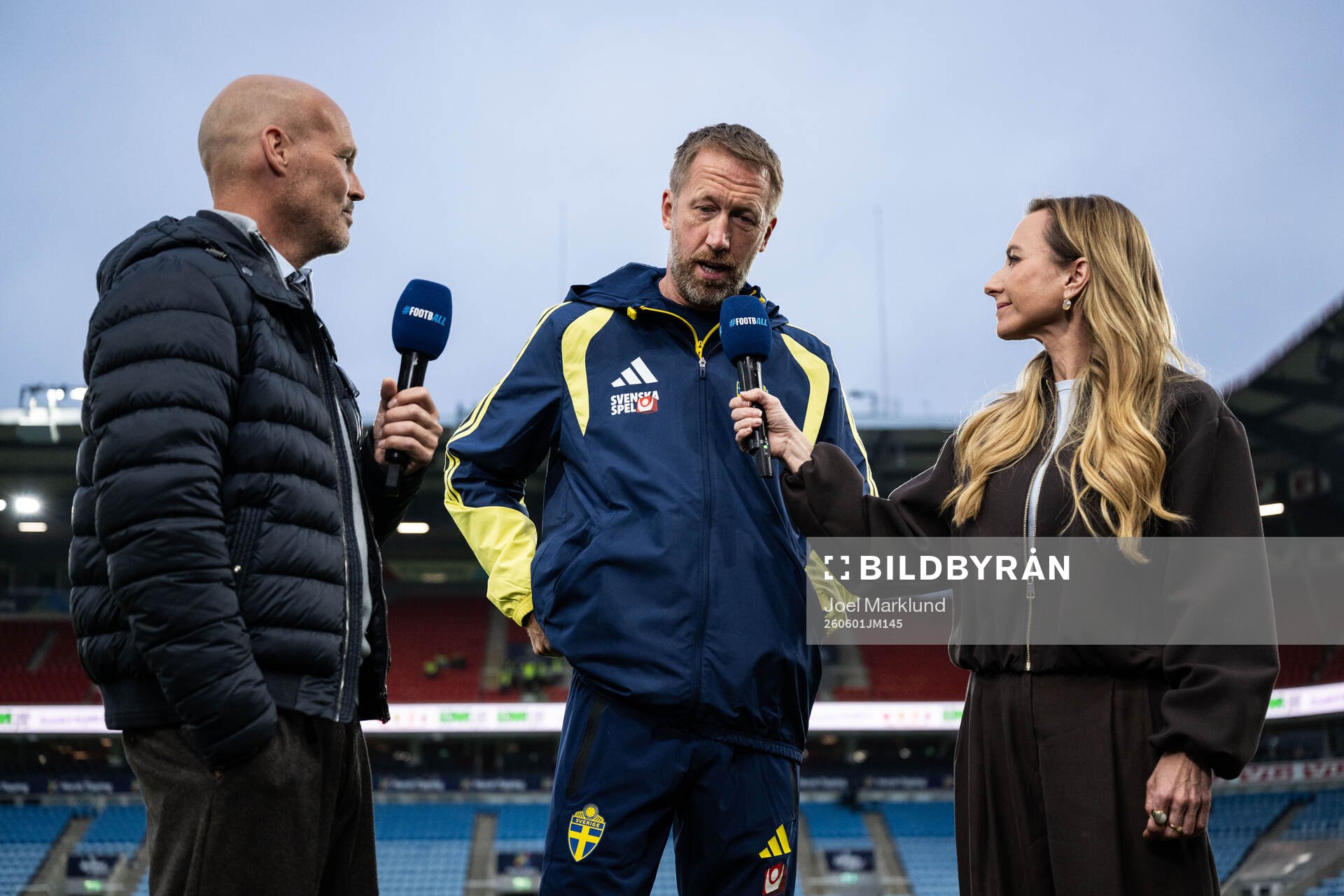 Head coach Graham Potter of Sweden with Fredrik Ljungberg