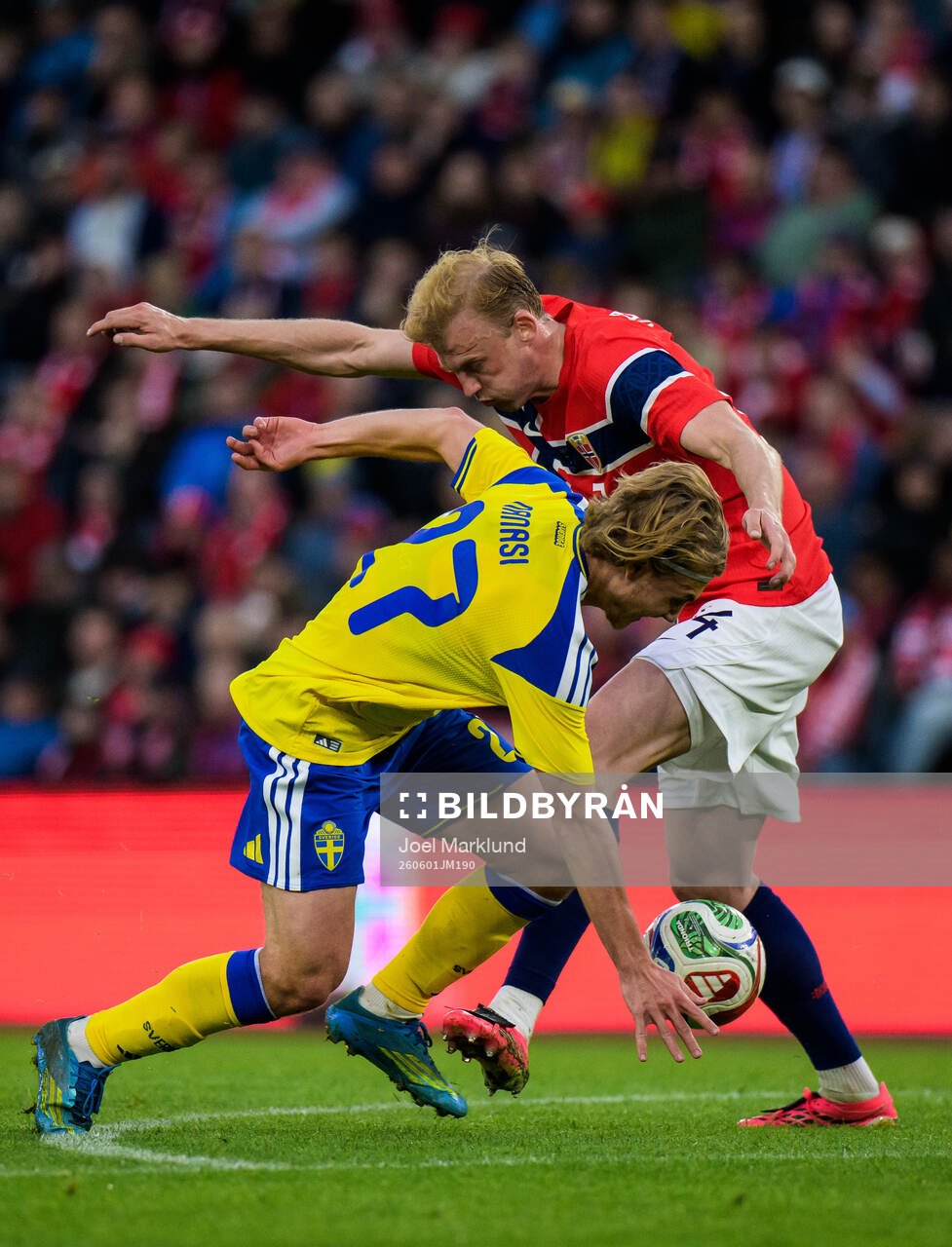 Sebastian Nanasi of Sweden and Fredrik Aursnes of Norway