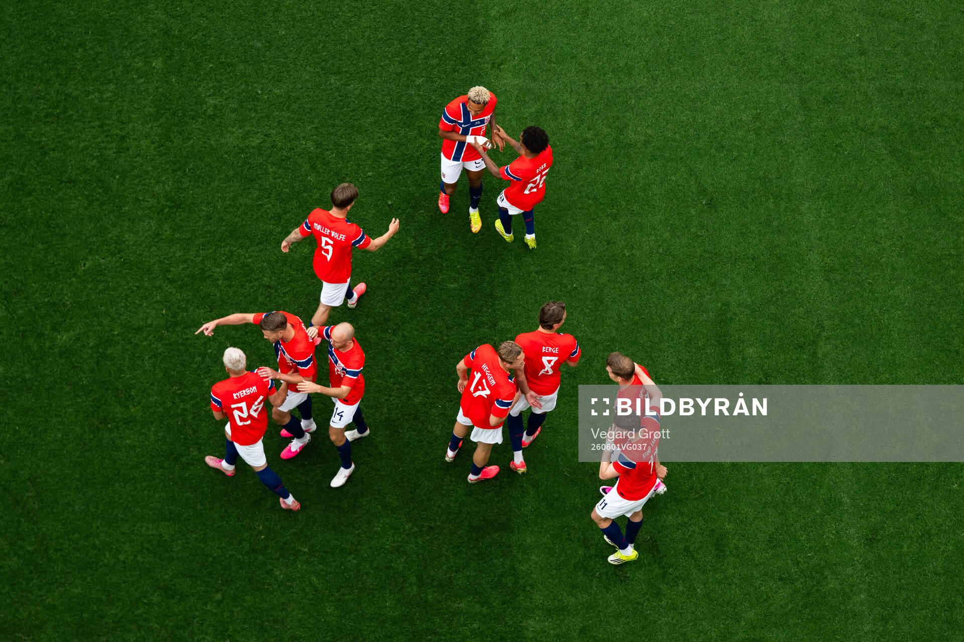 Players of Norway celebrate