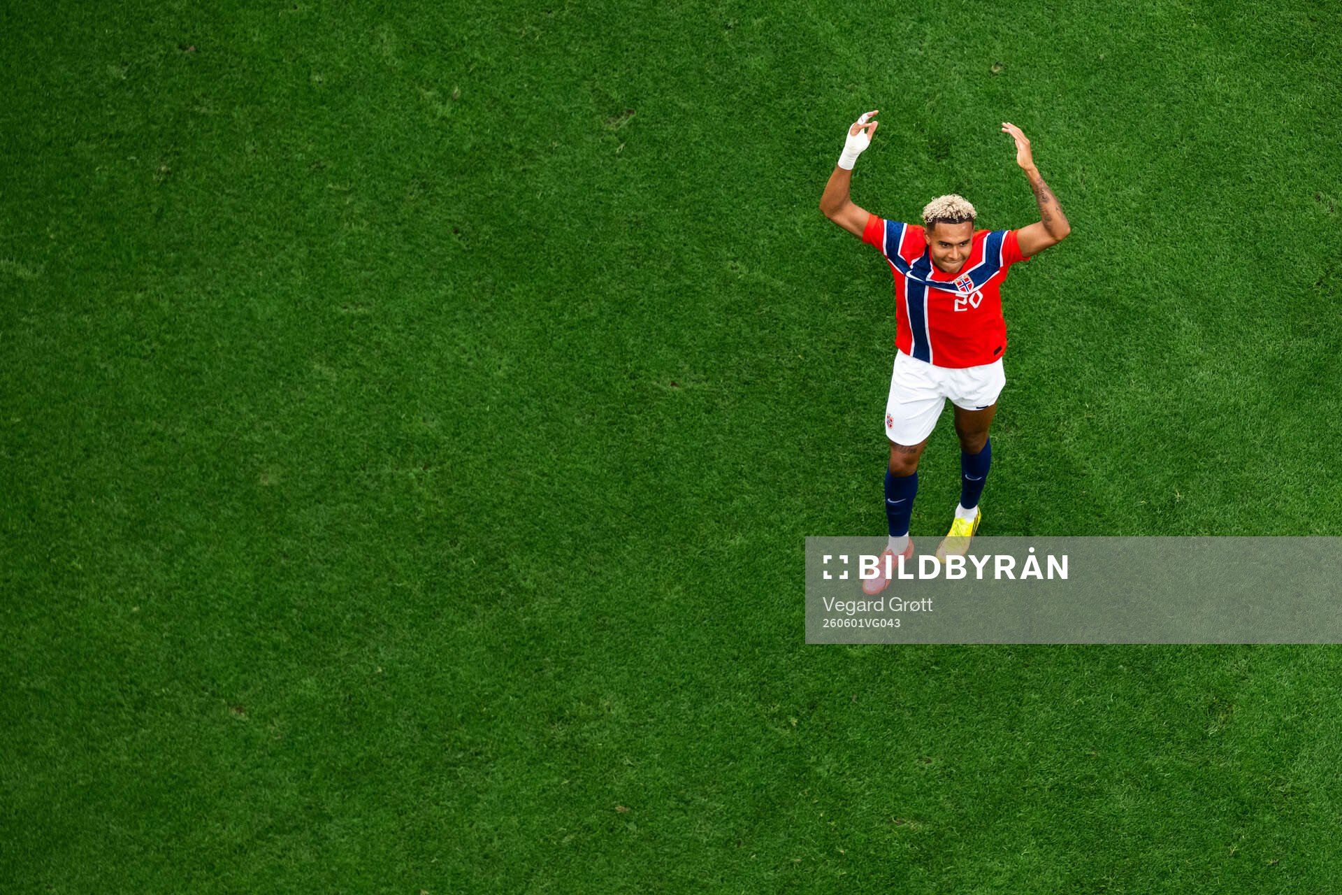 Antonio Nusa of Norway celebrates