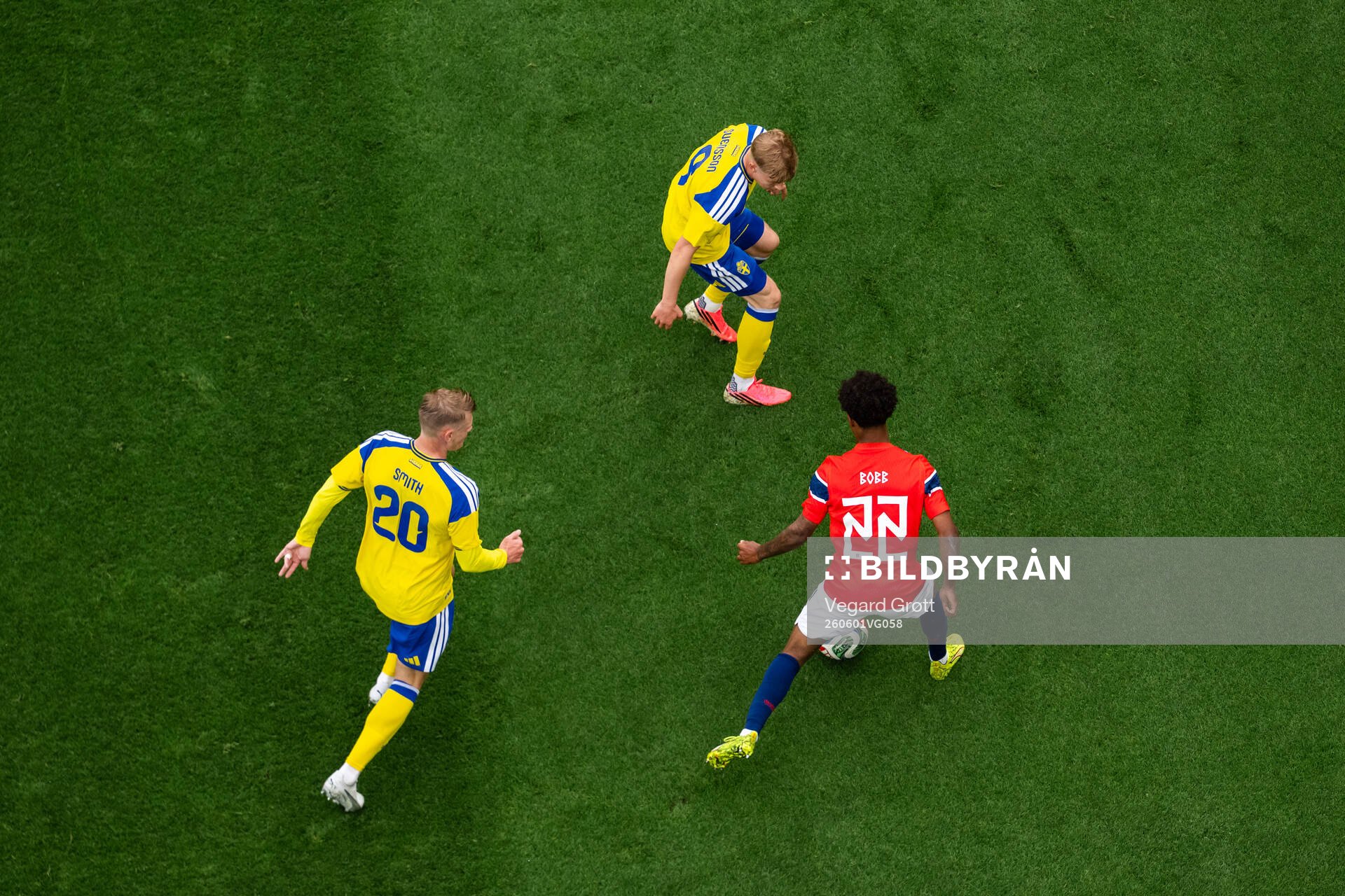 Eric Smith and Daniel Svensson of Sweden against Oscar Bobb