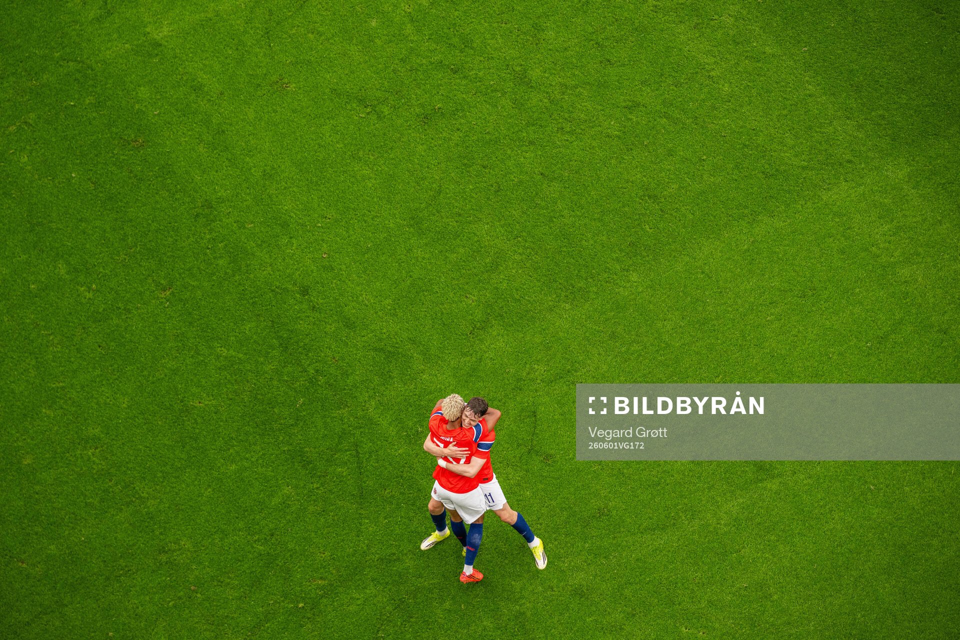 Antonio Nusa of Norway celebrates with teammate Jørgen