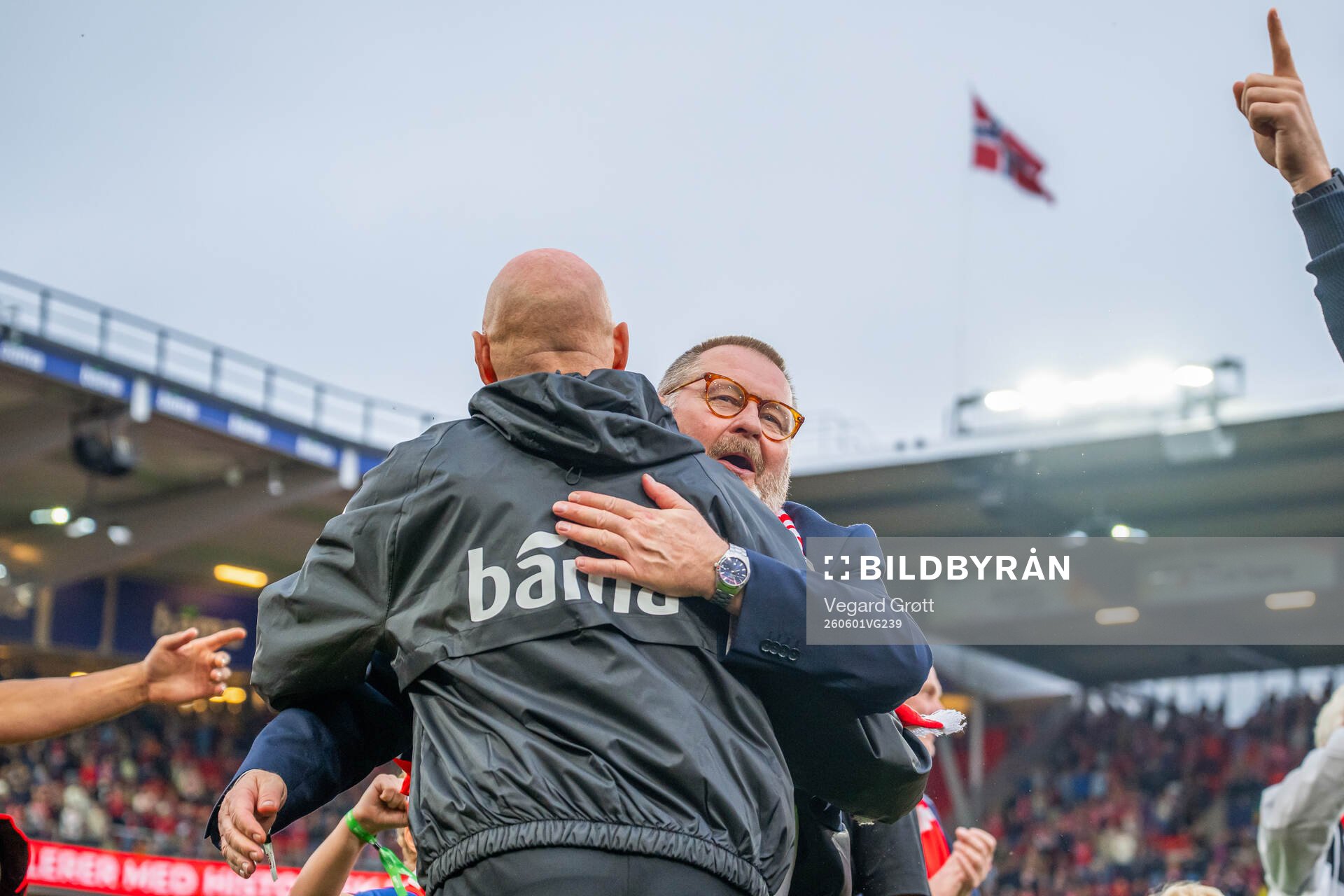 Head coach Petter Thoresen and players of the Norwegian