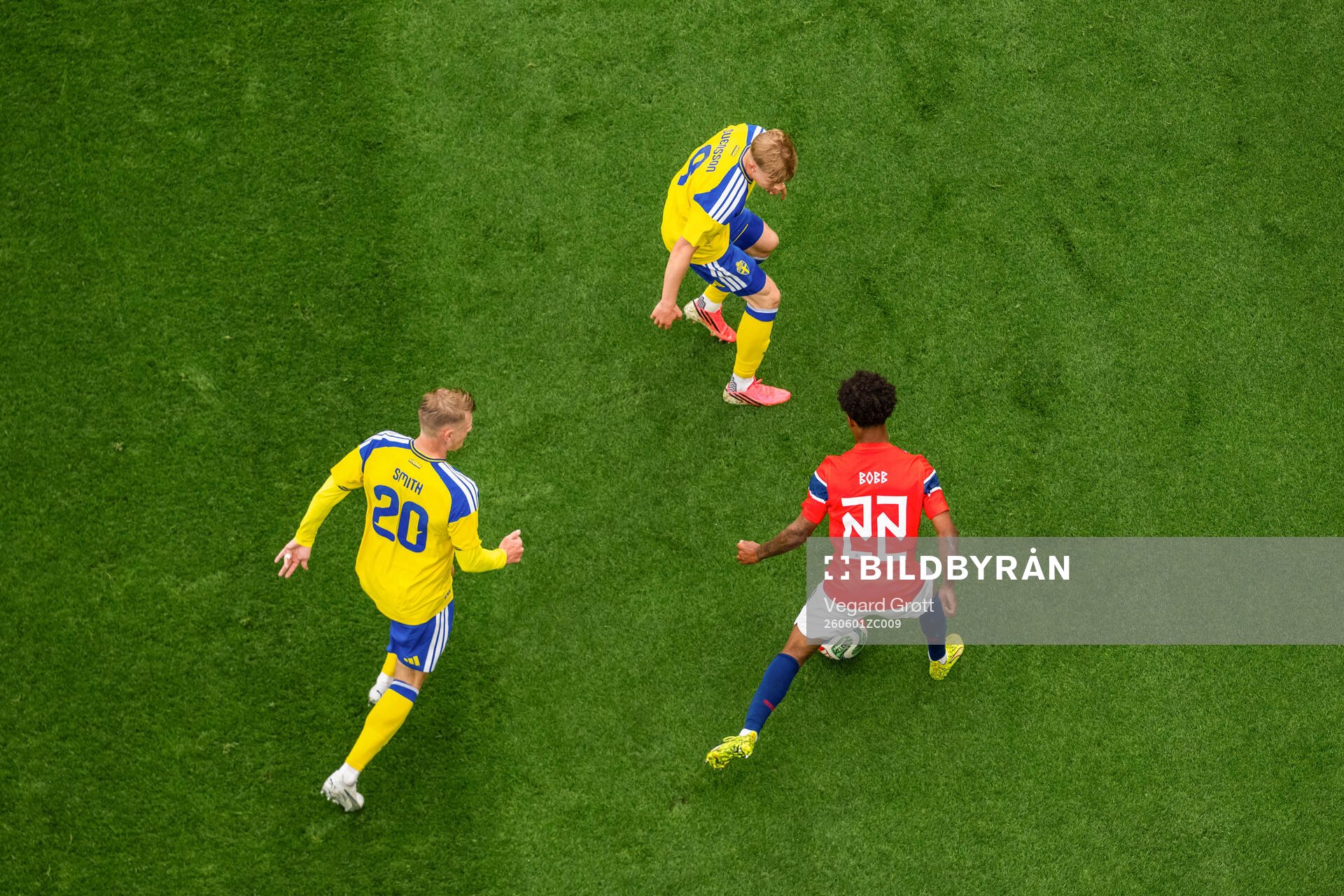 Eric Smith and Daniel Svensson of Sweden against Oscar Bobb