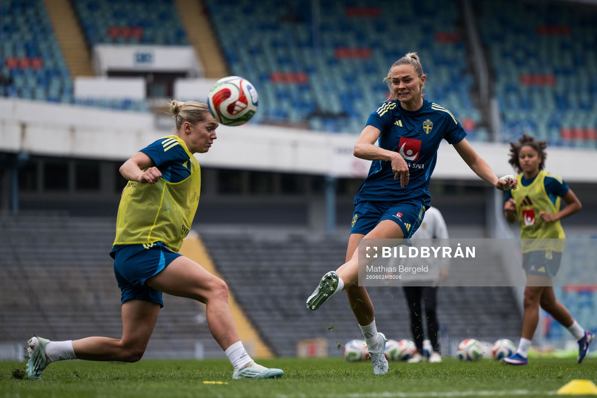 Hanna Lundkvist and Fridolina Rolfö of the Swedish women's