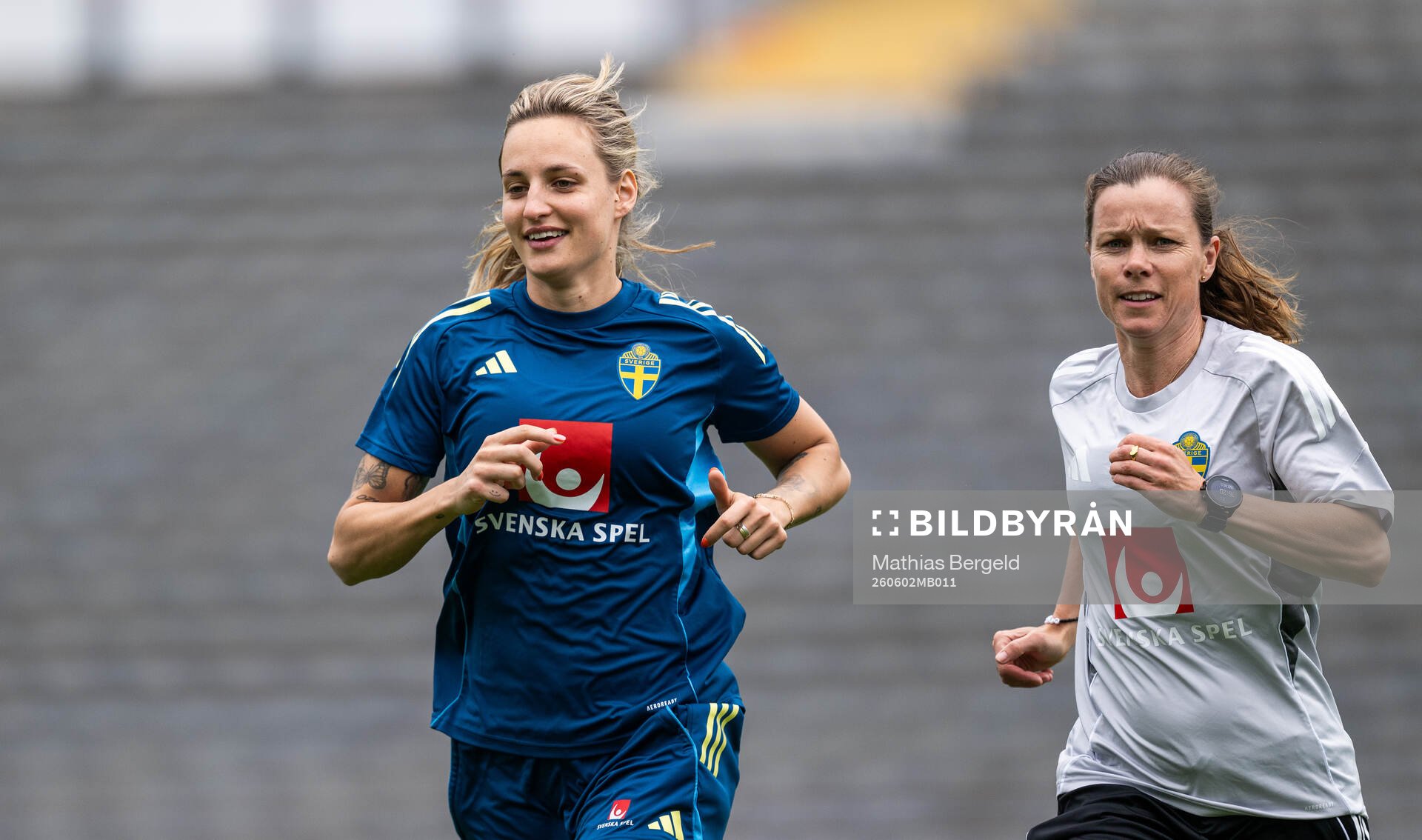Nathalie Björn and equipment manager Sara Thunebro of the