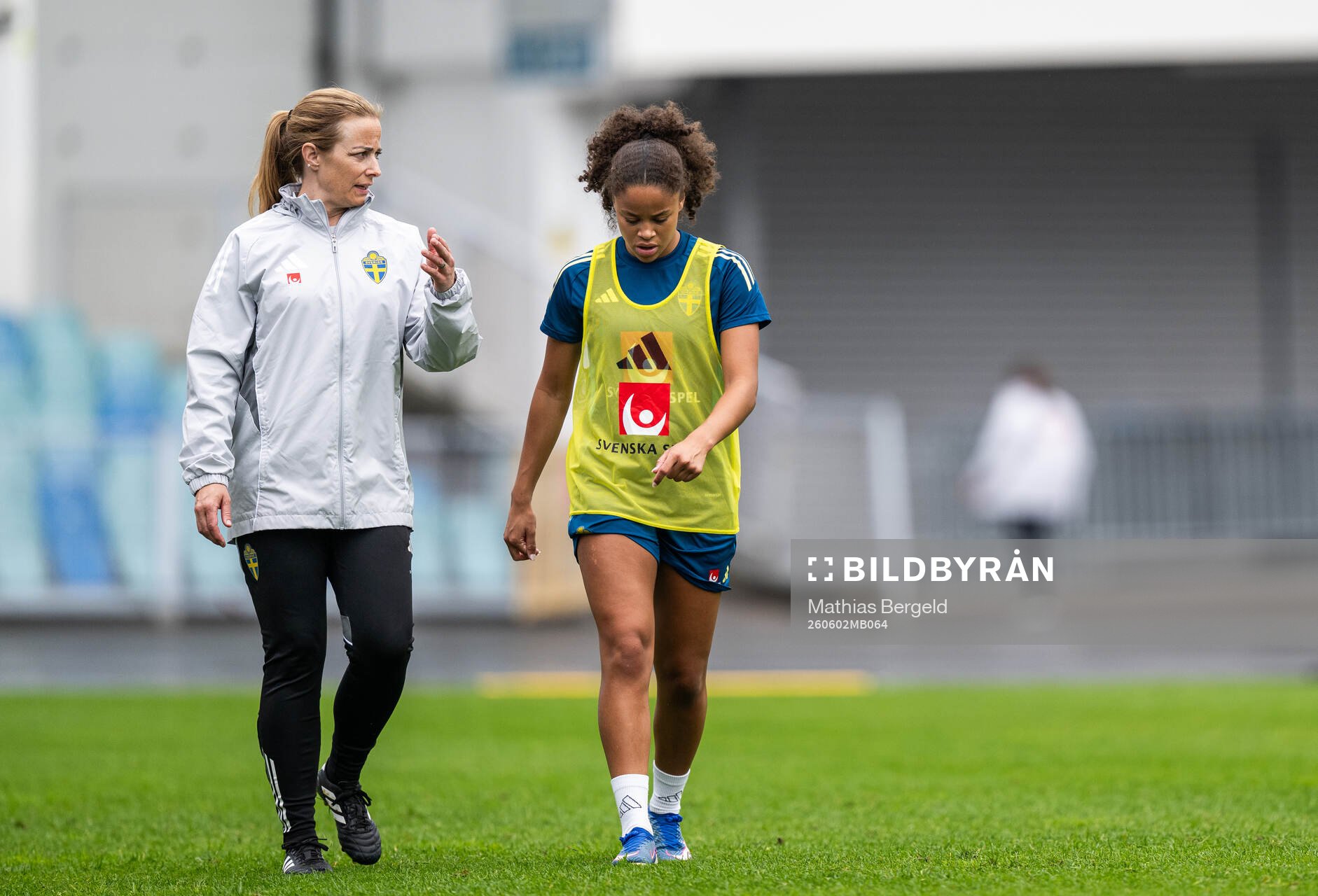 Physiotherapist Jenny Larsson and Felicia Schröder of the