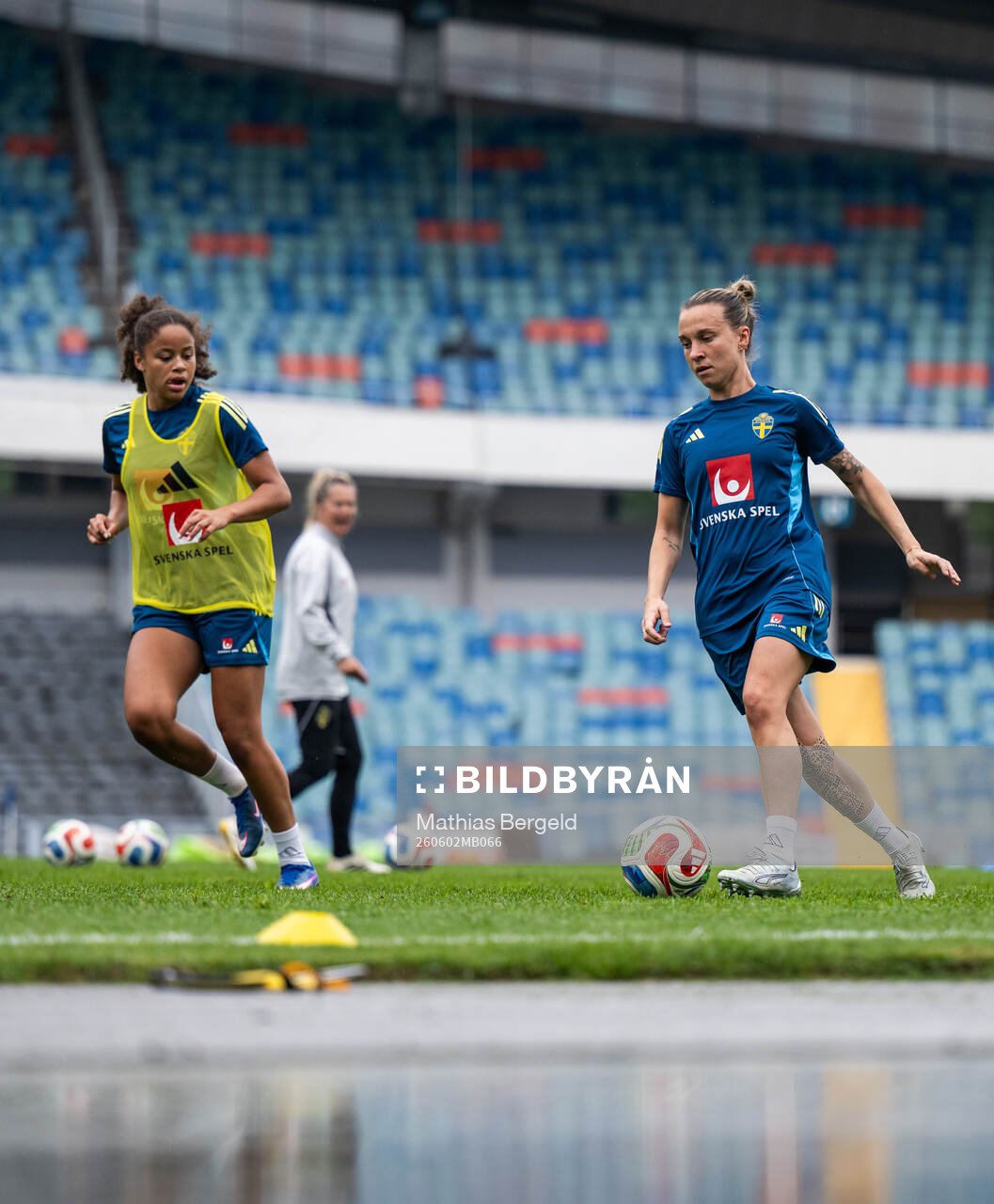 Felicia Schröder and Julia Zigiotti Olme of the Swedish