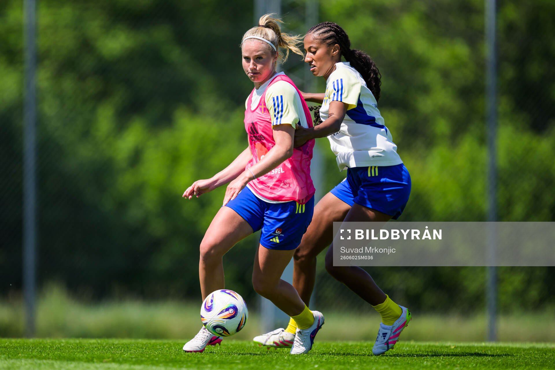 Mathilde Janzen and Cassandra Bogere of the Swedish women's