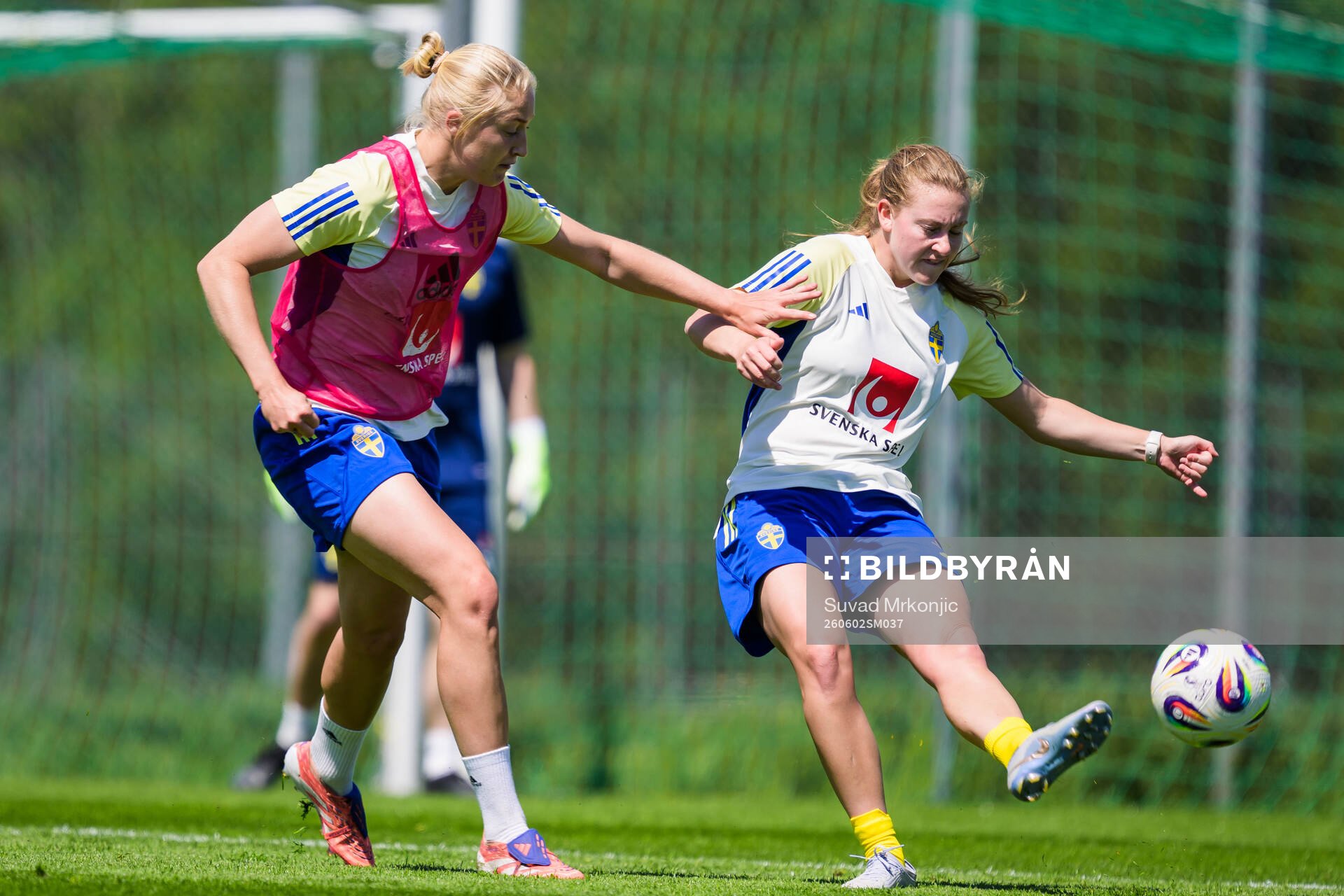 Wilma Leidhammar and Agnes Mårtensson of the Swedish