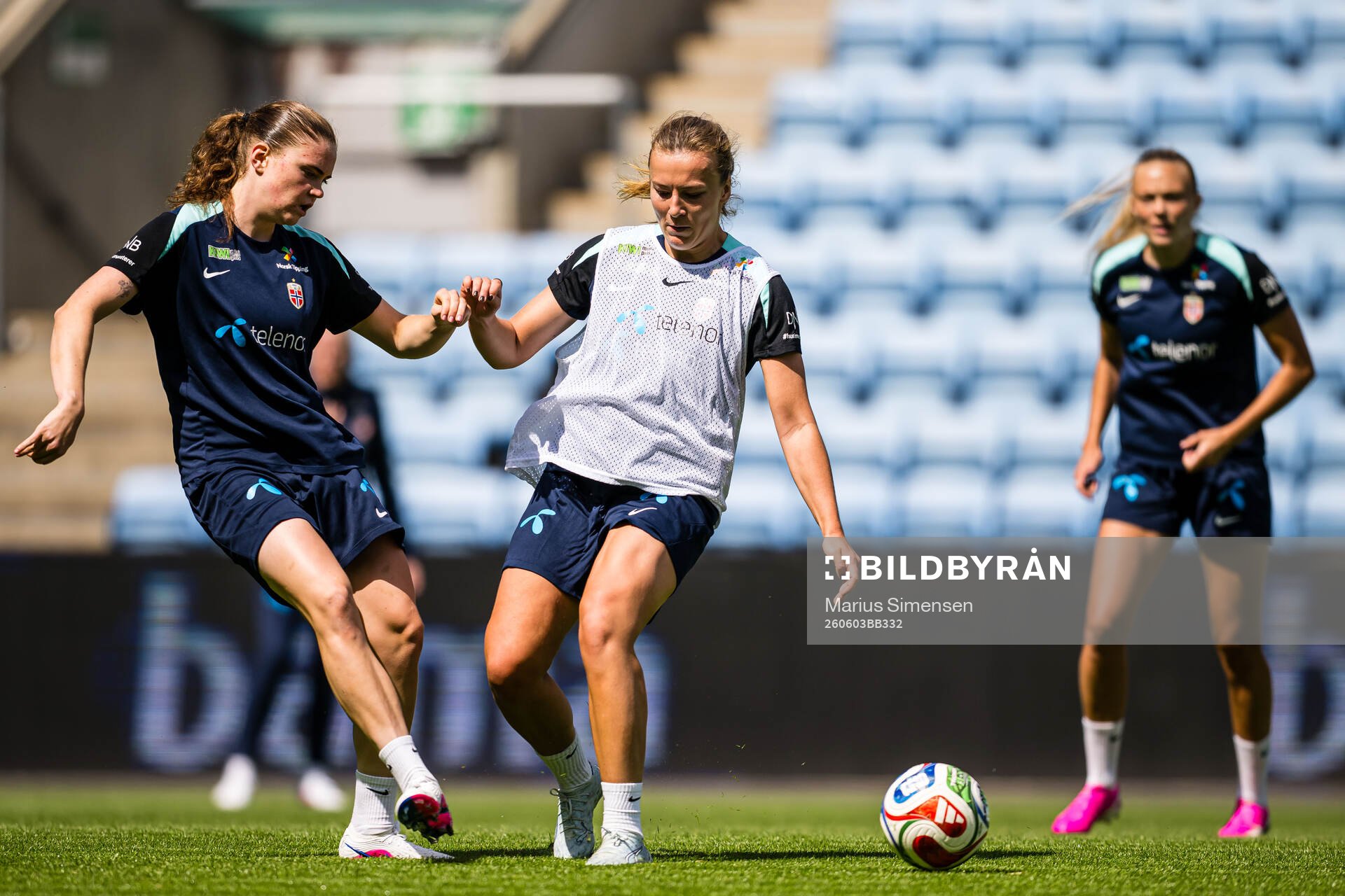 Signe Gaupset and Sara Kanutte Fornes of the Norwegian