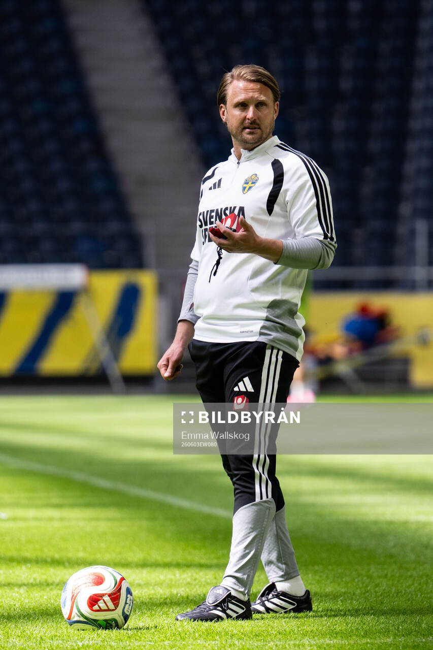 Assistant coach Björn Hamberg of the Swedish national