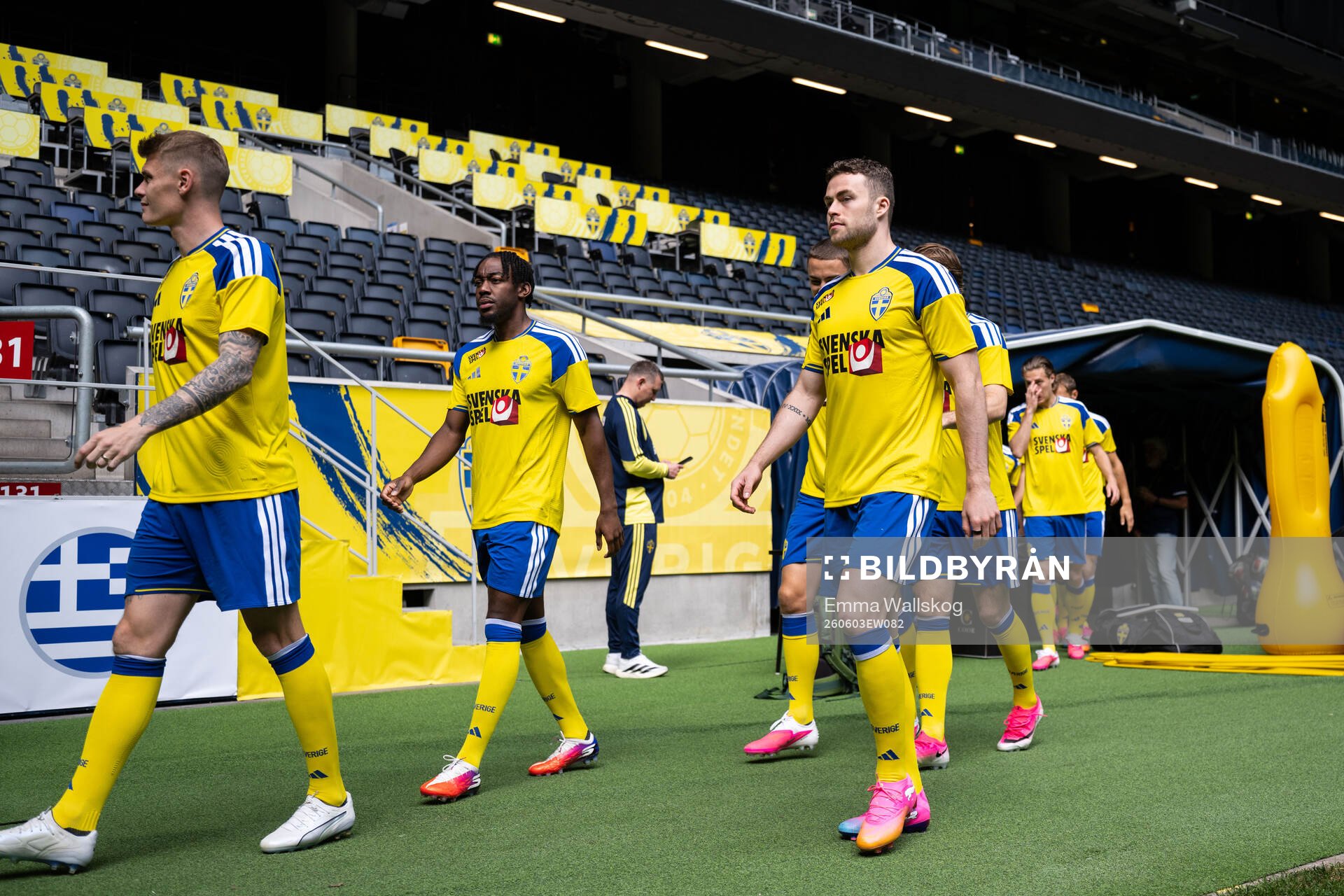 Eric Smith, Anthony Elanga and Gabriel Gudmundsson of the