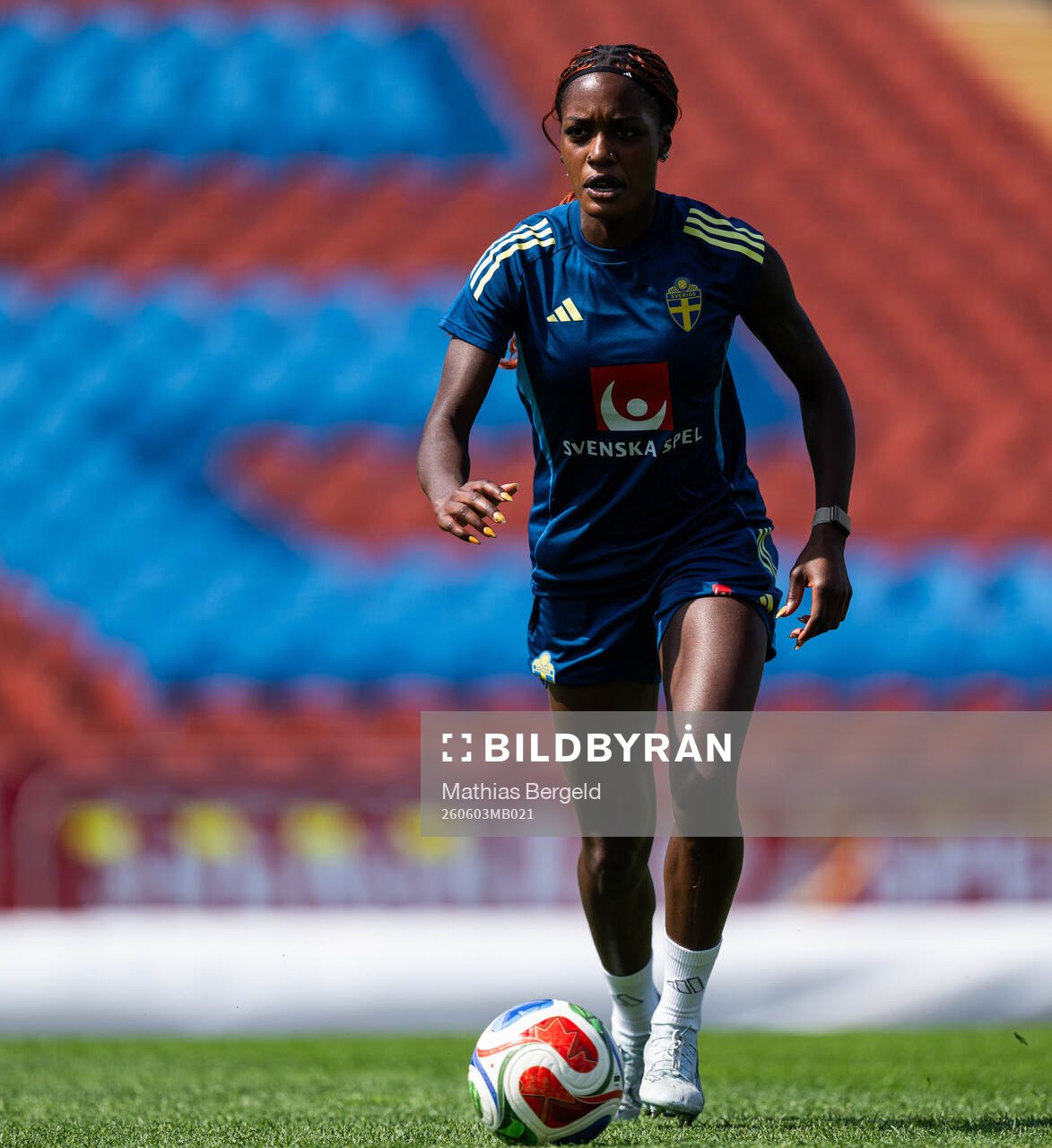 Evelyn Ijeh of the Swedish women's national football team