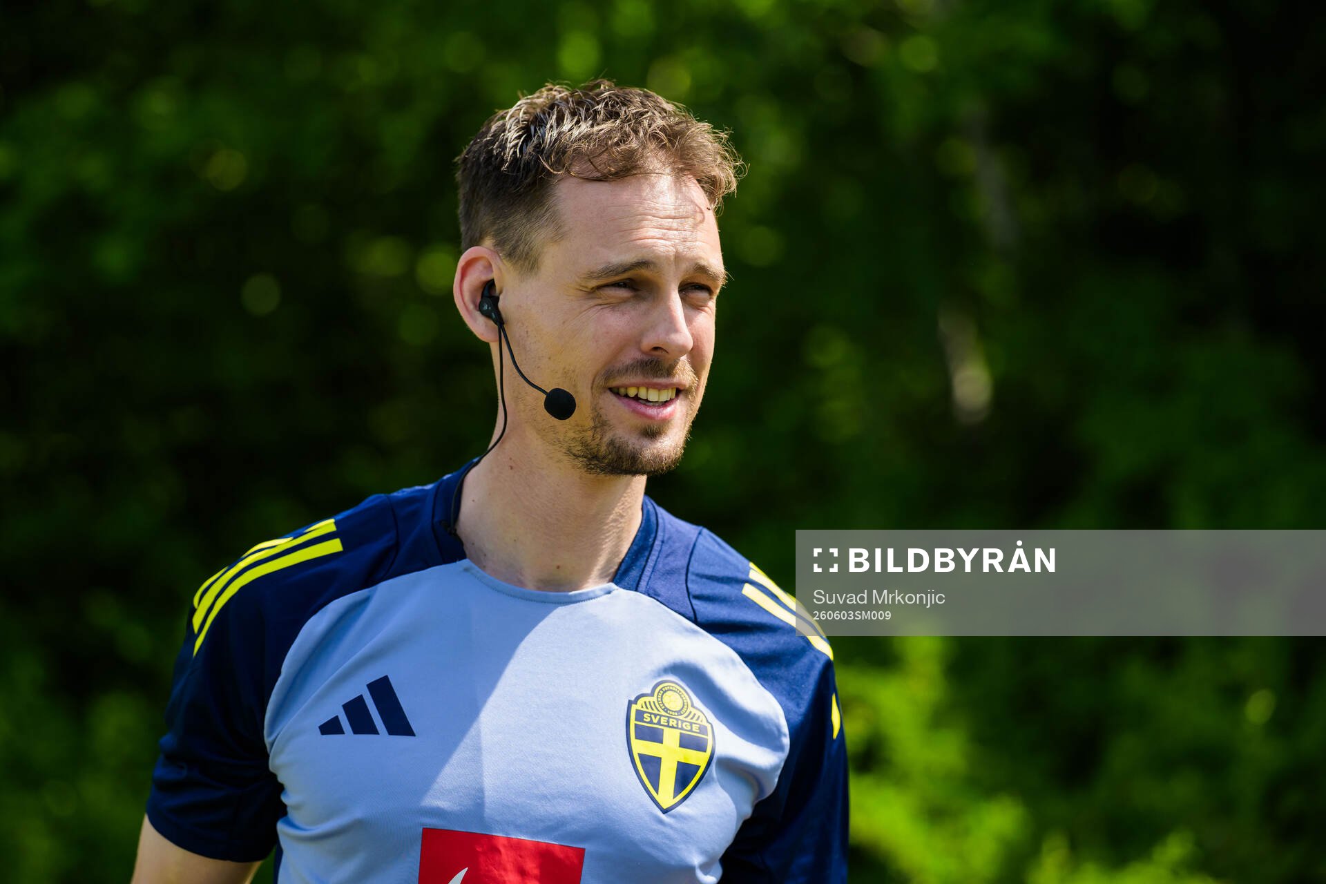 Head coach head Daniel Bäckström of the Swedish under-21