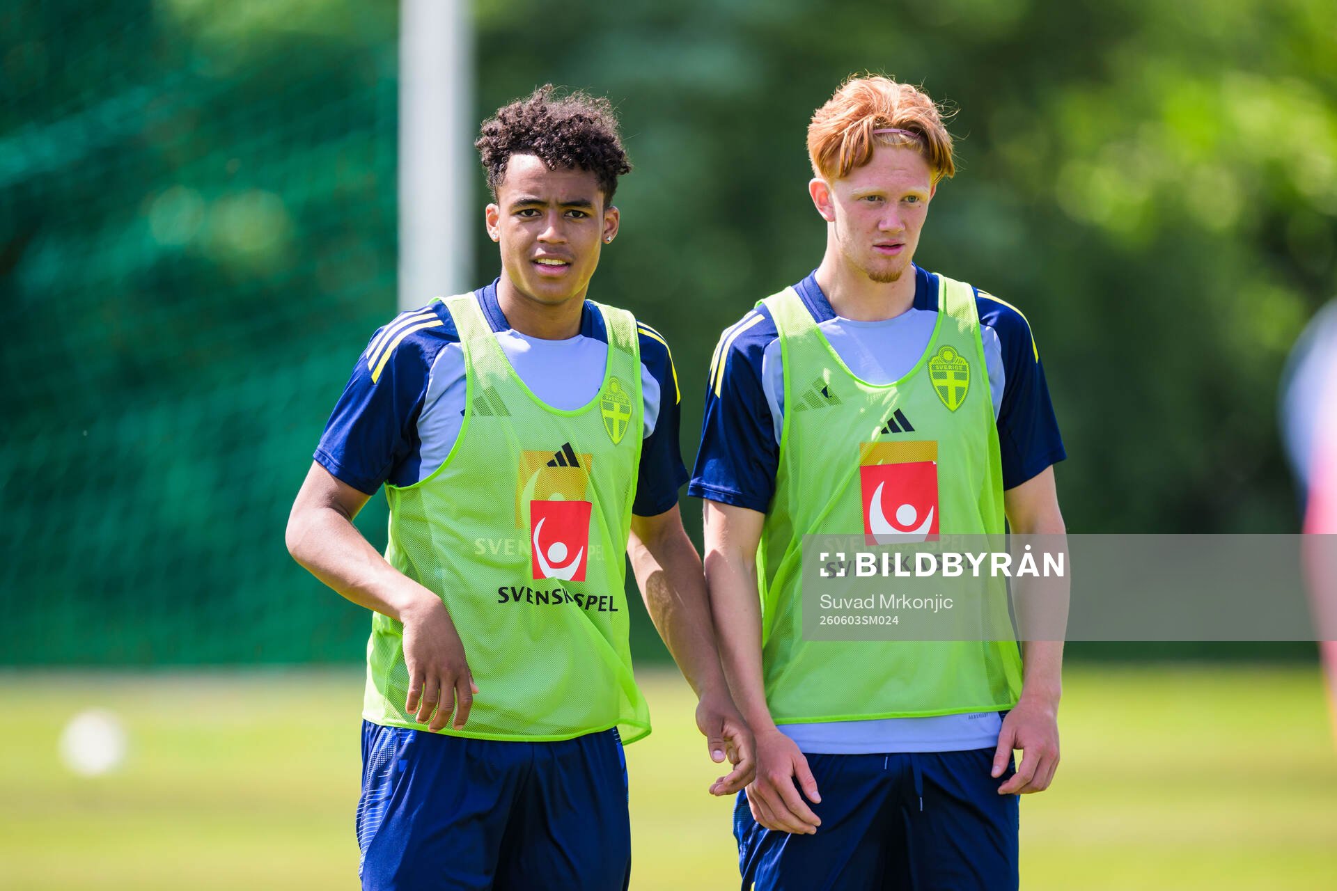 Sion Oppong and Elias Eriksson of the Swedish under-21