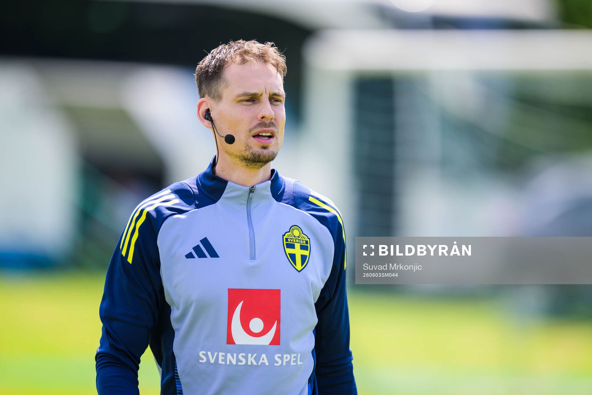 Head coach head Daniel Bäckström of the Swedish under-21
