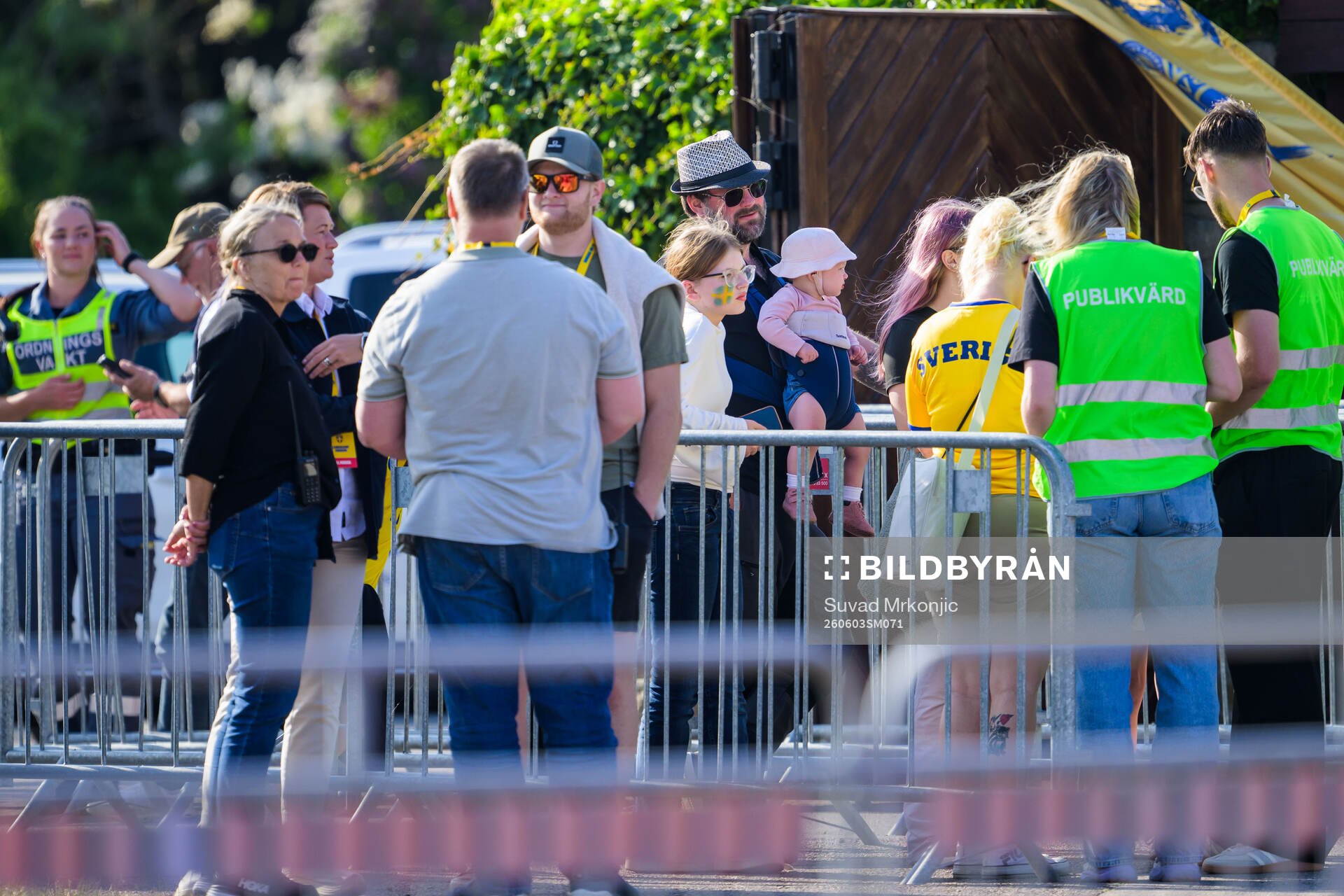Spectators arriving