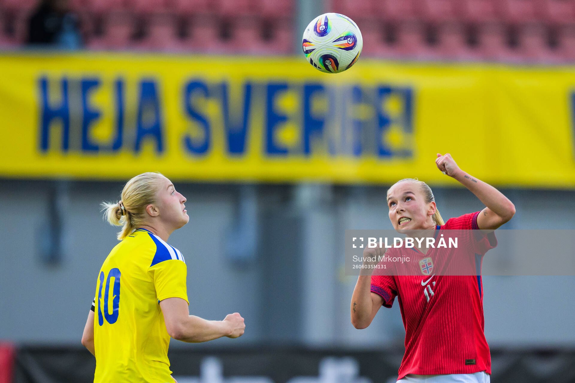 Wilma Leidhammar of Sweden and Eline Hegg of Norway
